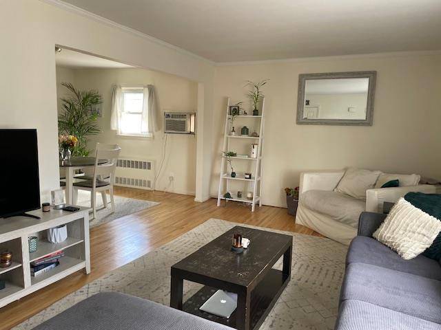 Garden City South, NY 11530,176 Nassau BLVD #1