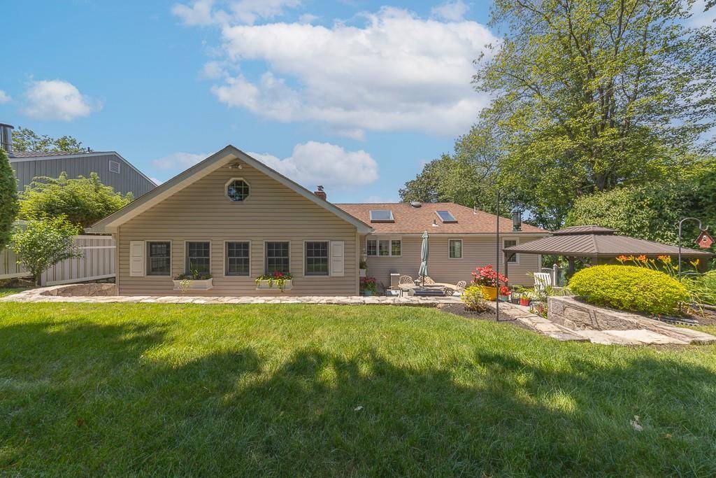 Thornwood, NY 10594,55 Bainbridge AVE