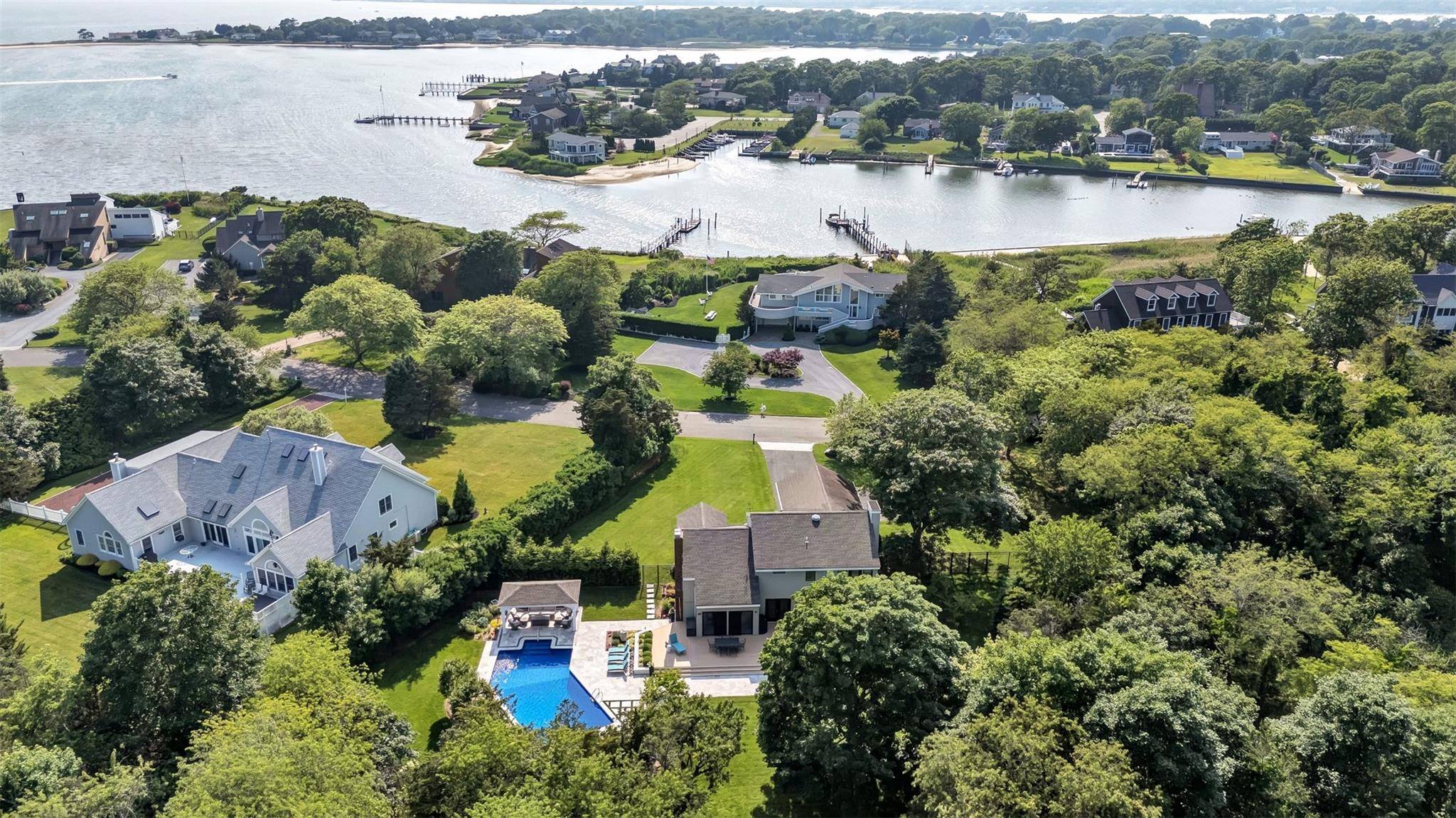 Hampton Bays, NY 11946,6 Windermere Close
