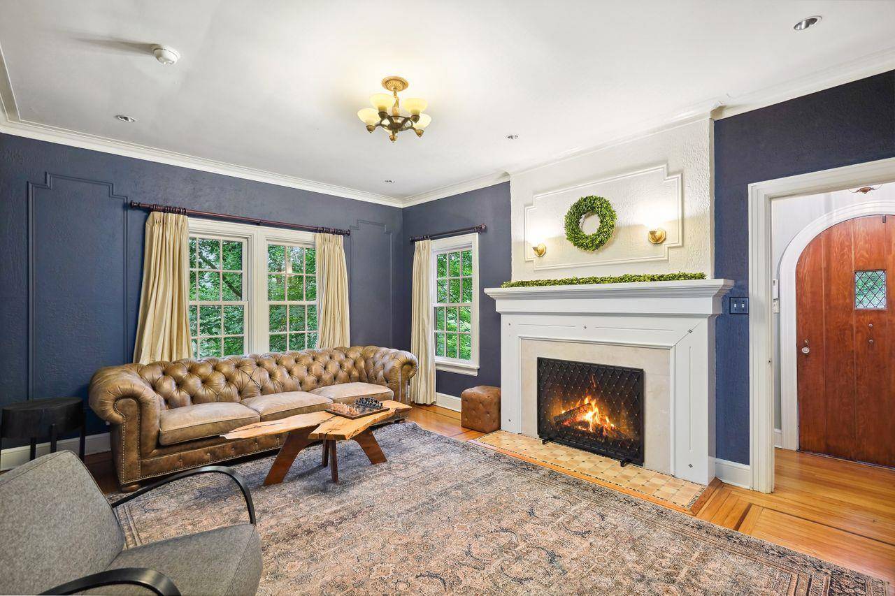 Chappaqua, NY 10514,9 Campfire RD