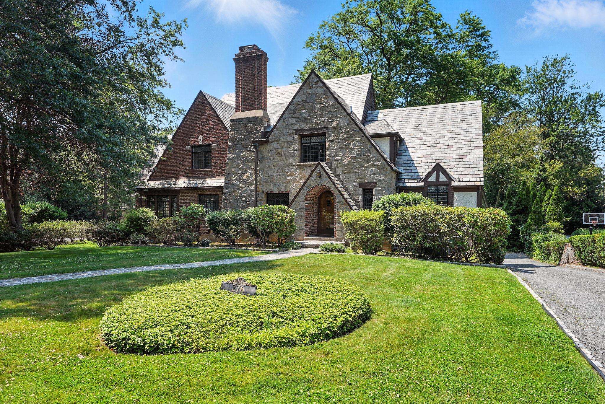 New Rochelle, NY 10804,276 Overlook RD