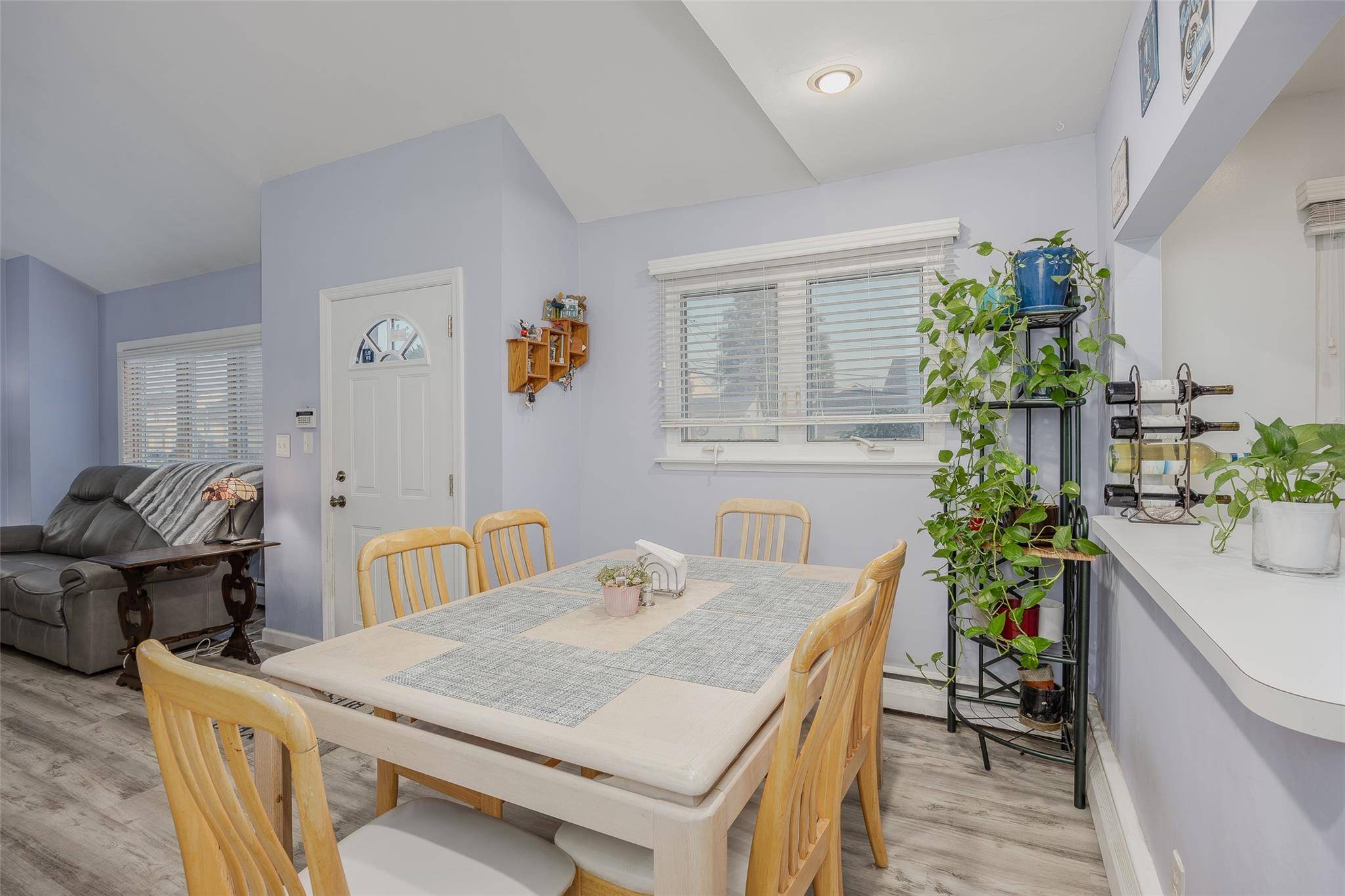 Wantagh, NY 11793,2953 Bluepoint CT