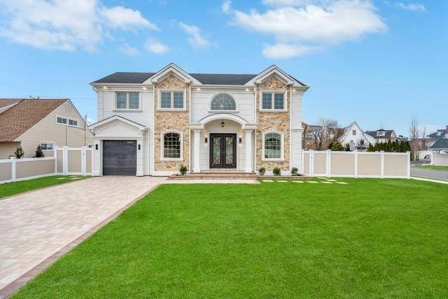 Levittown, NY 11756,3562 Raven ST