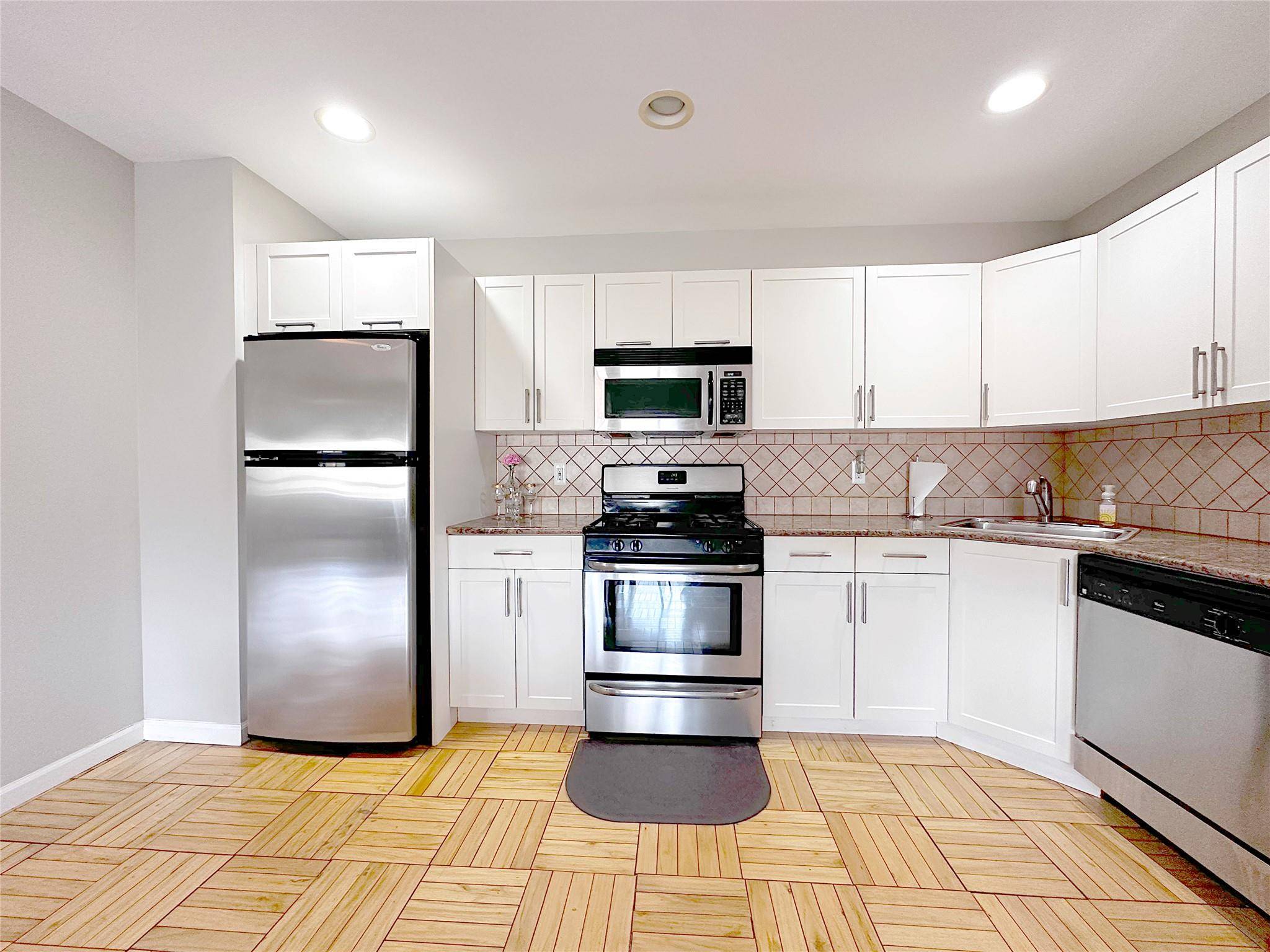 Bronx, NY 10461,1600 Parkview AVE #6A