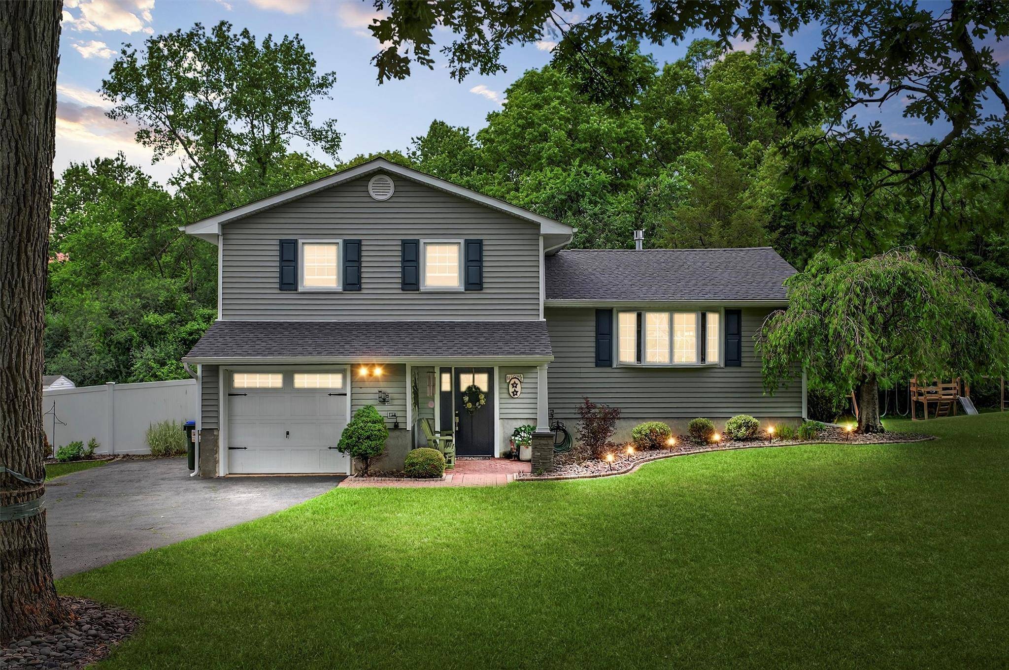 Washingtonville, NY 10992,147 Barnes RD
