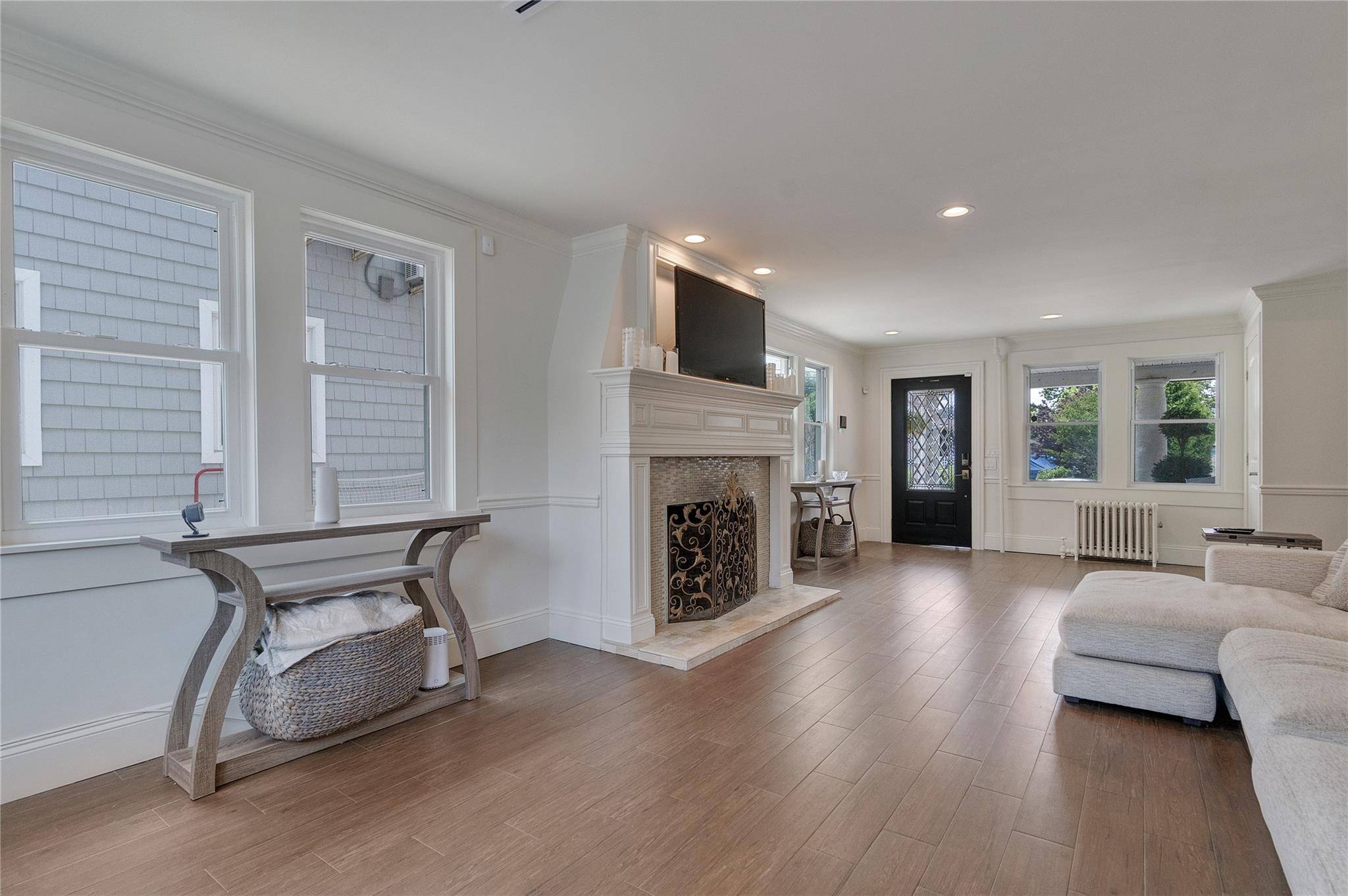 Belle Harbor, NY 11694,334 Beach 146th ST