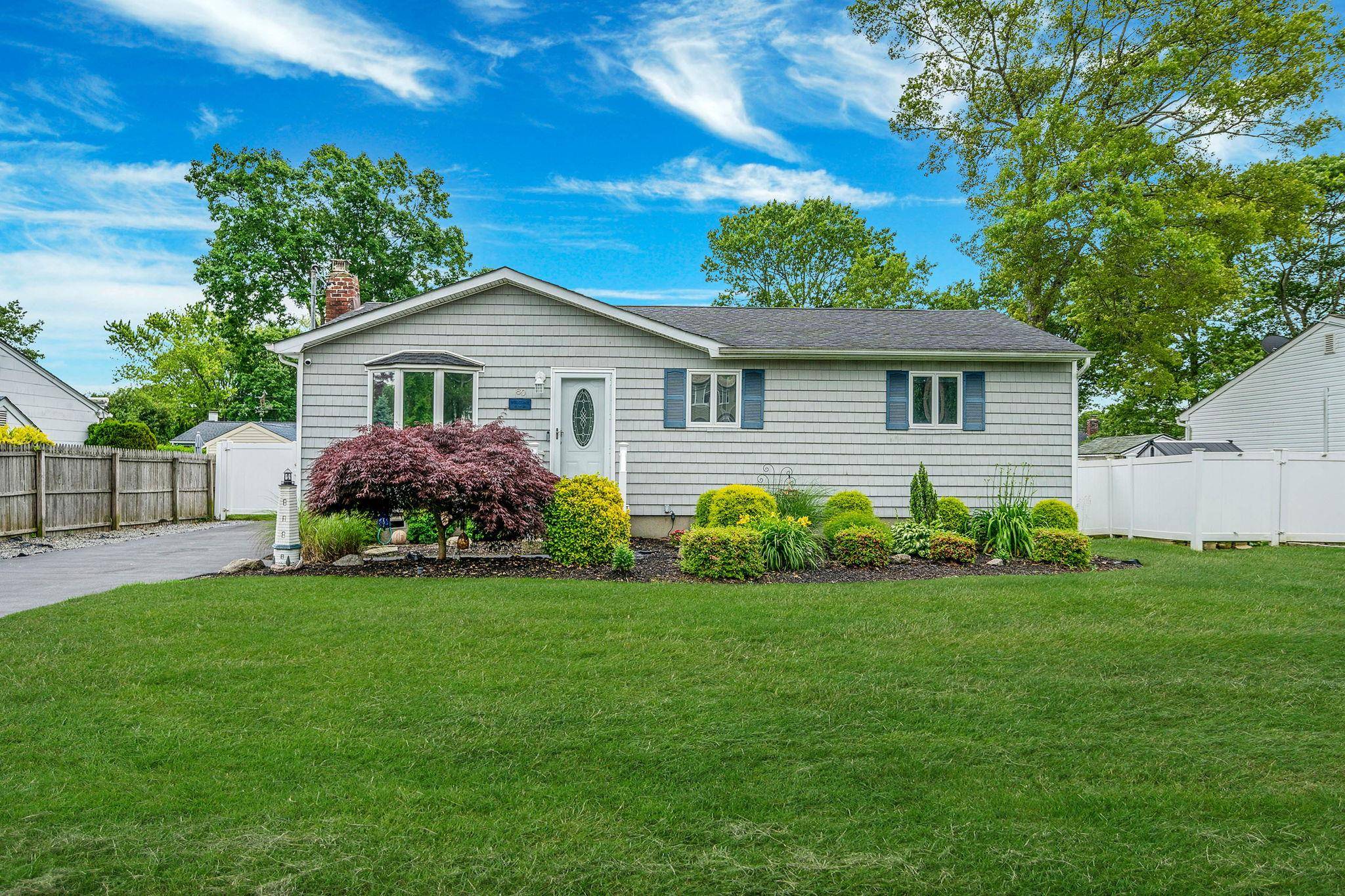 Shirley, NY 11967,80 Breston DR
