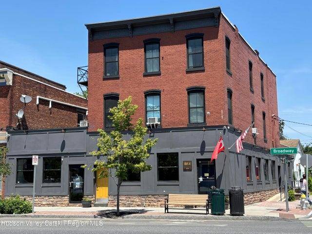 Kingston, NY 12401,666 Broadway #3