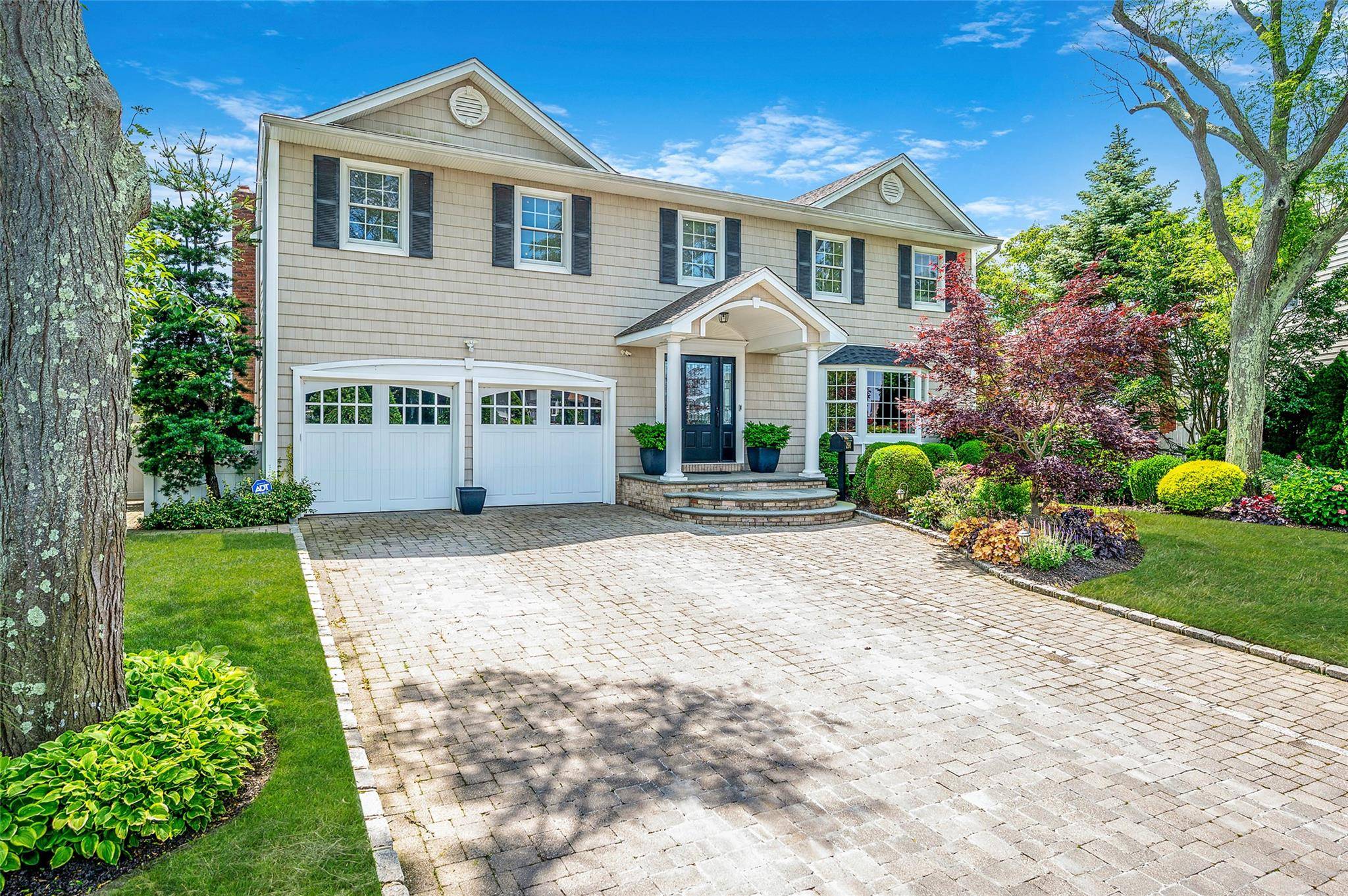 Massapequa, NY 11758,298 Bayview AVE