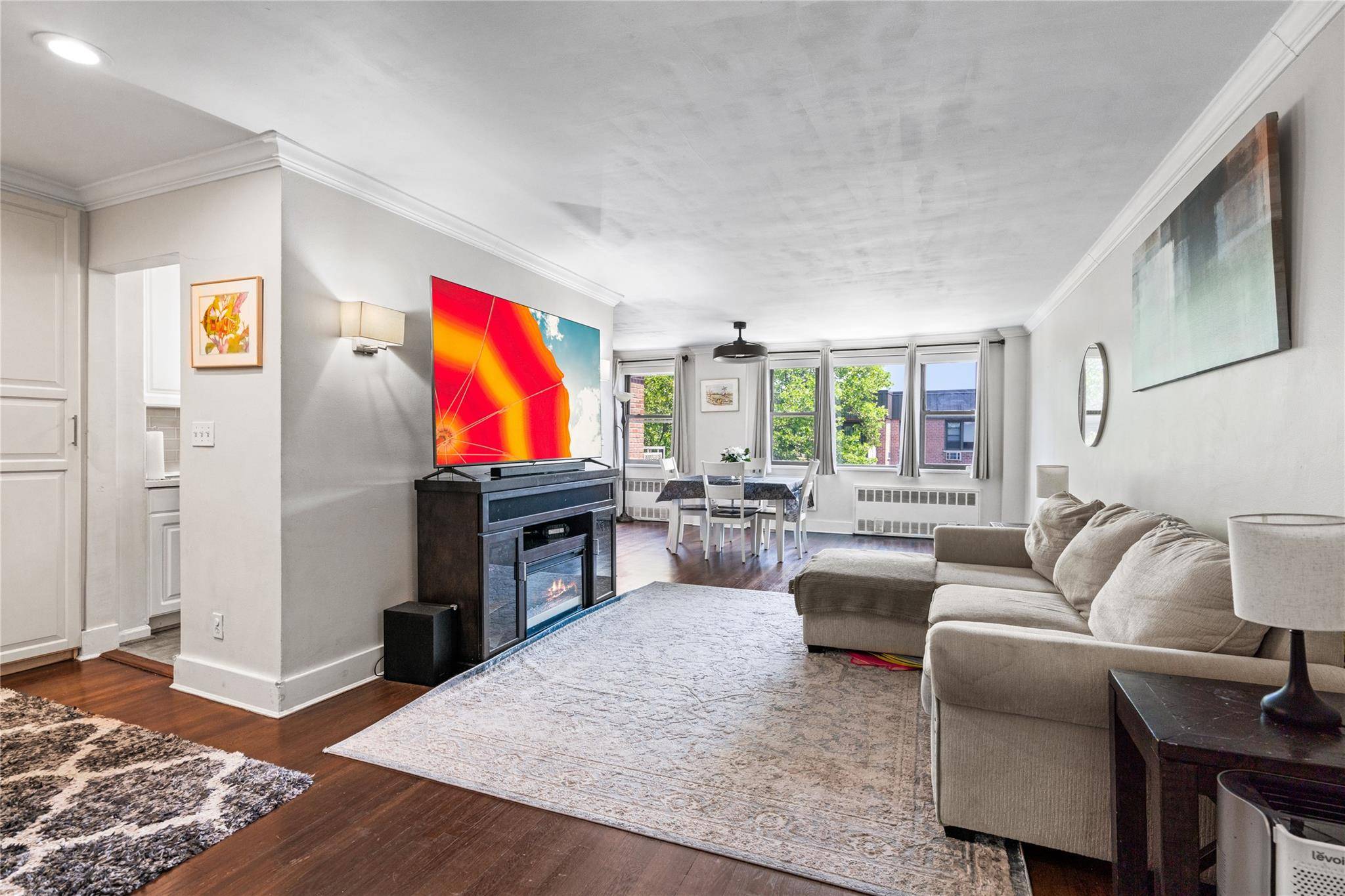Mineola, NY 11501,3 Birchwood CT ##5K
