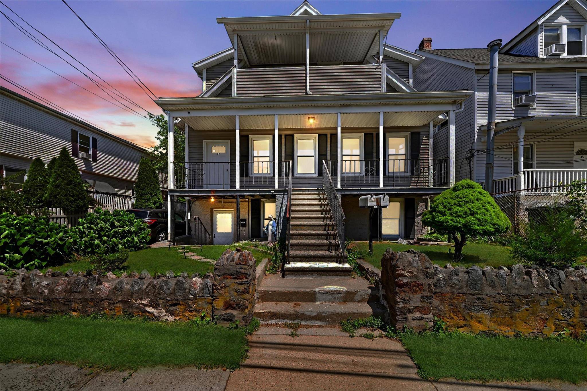 Port Chester, NY 10573,97 Inwood AVE