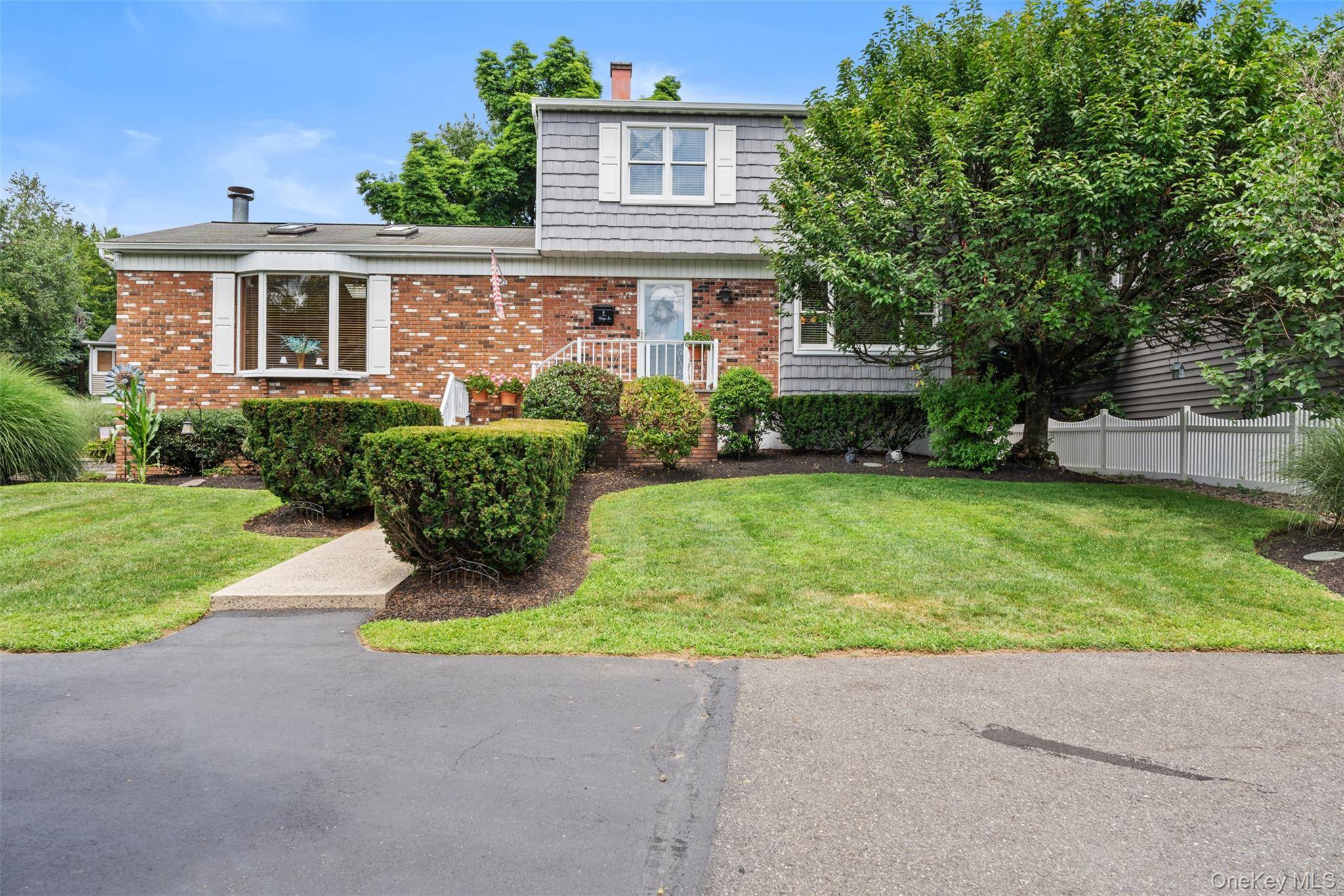 Garnerville, NY 10923,2 Ridge ST