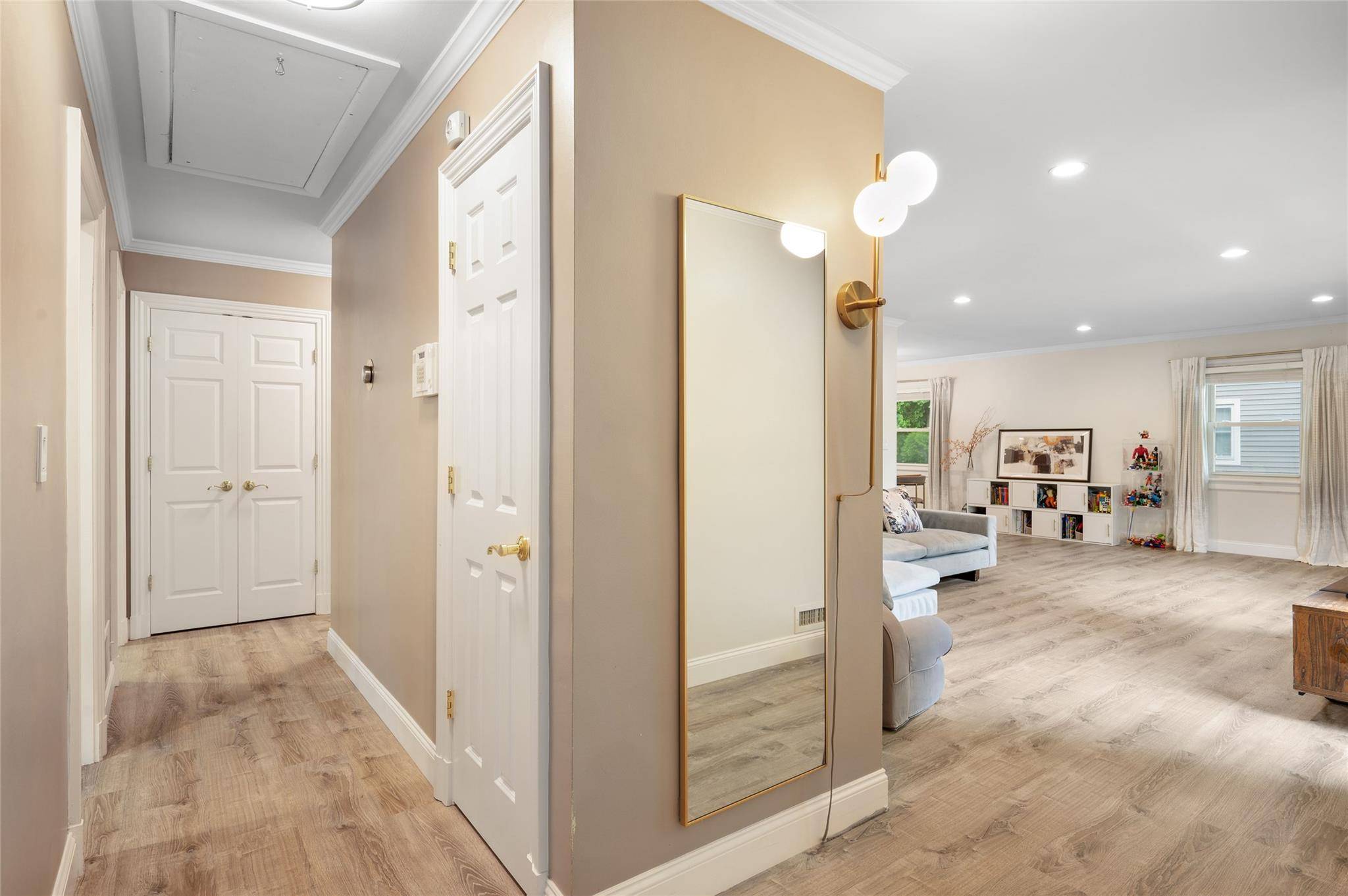 Scarsdale, NY 10583,23 Tewkesbury RD