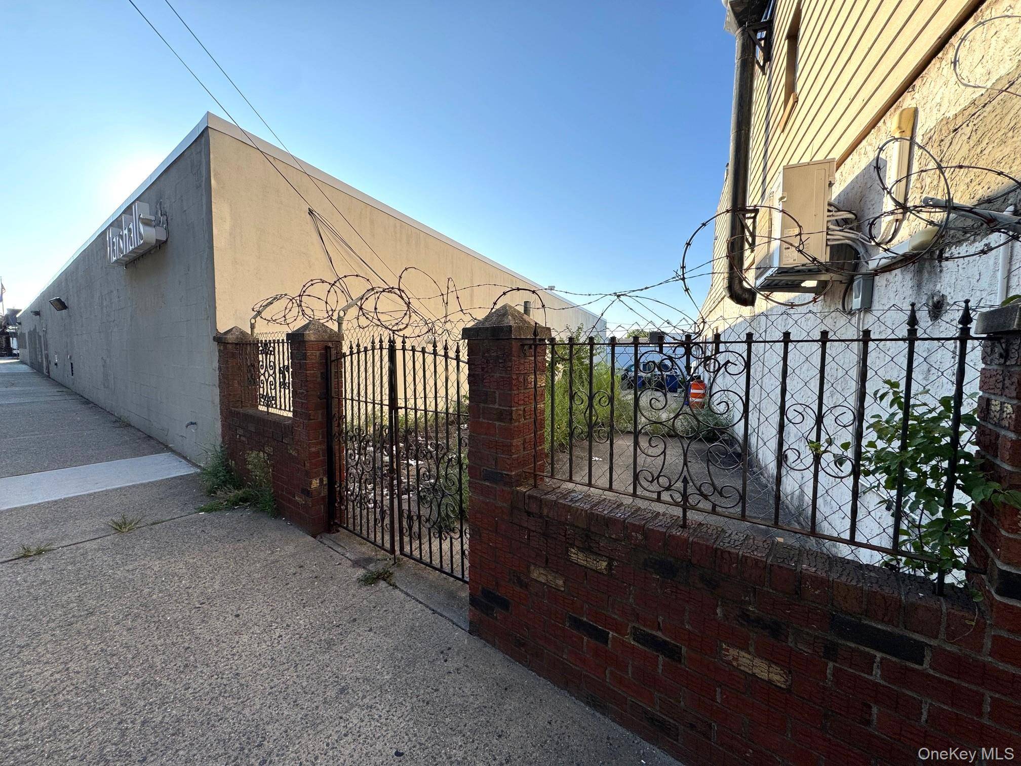 Ozone Park, NY 11417,92-17 Liberty AVE