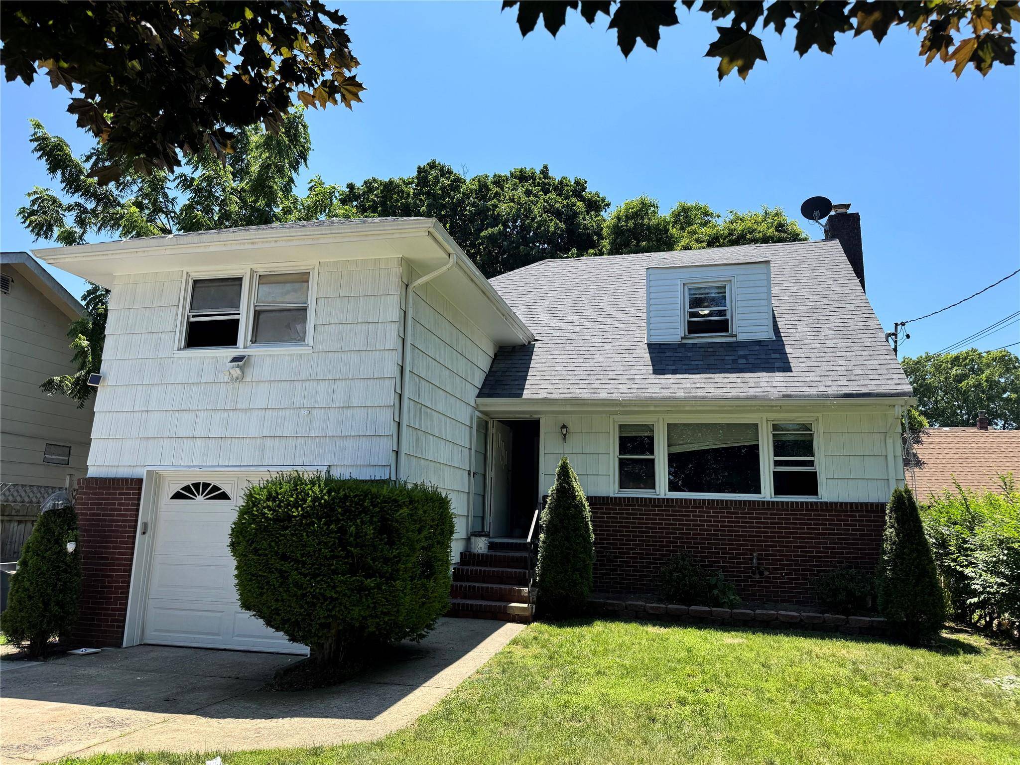 Hempstead, NY 11550,104 Phoenix ST
