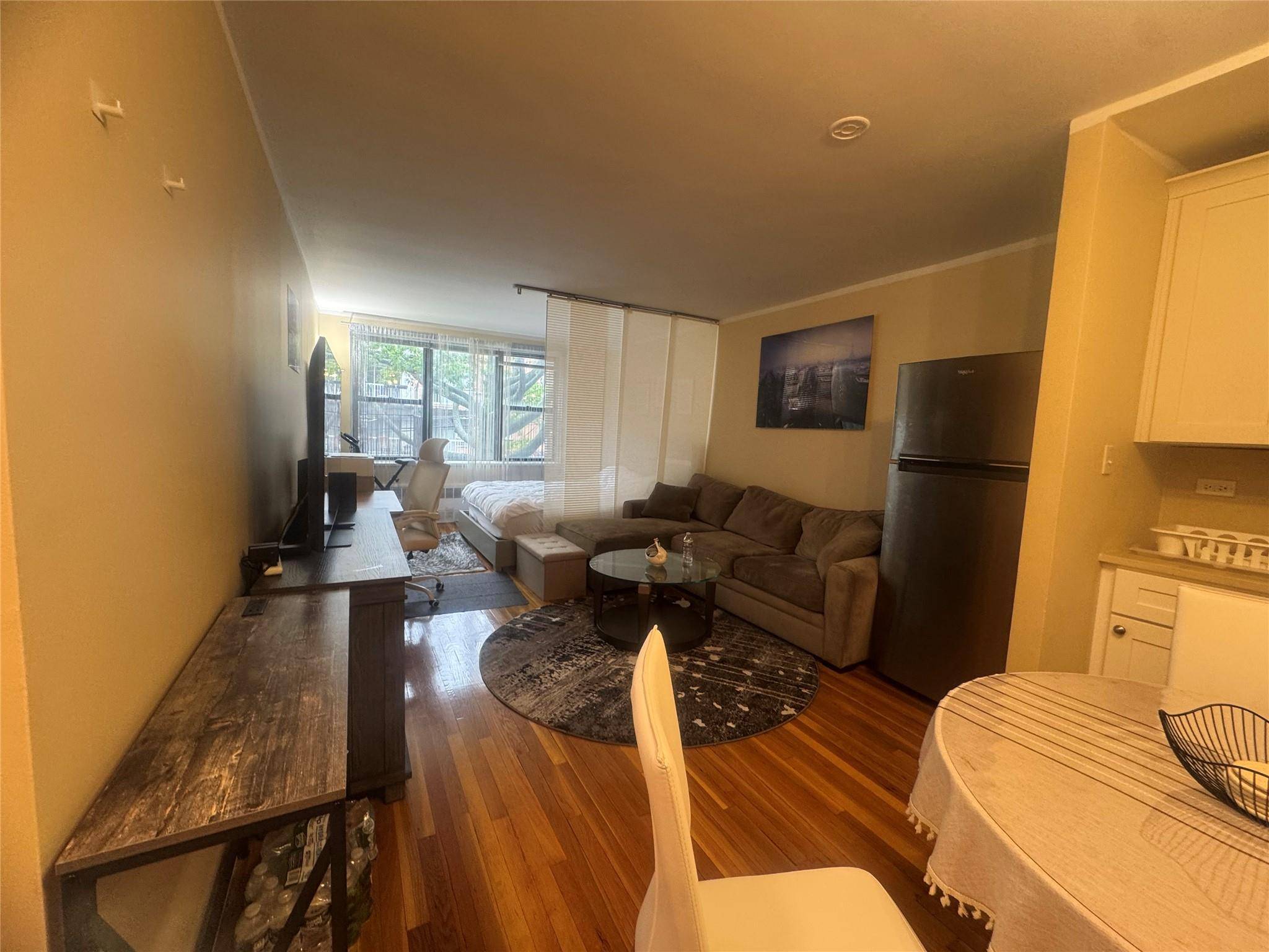 Forest Hills, NY 11375,76-26 113 Street #2 D