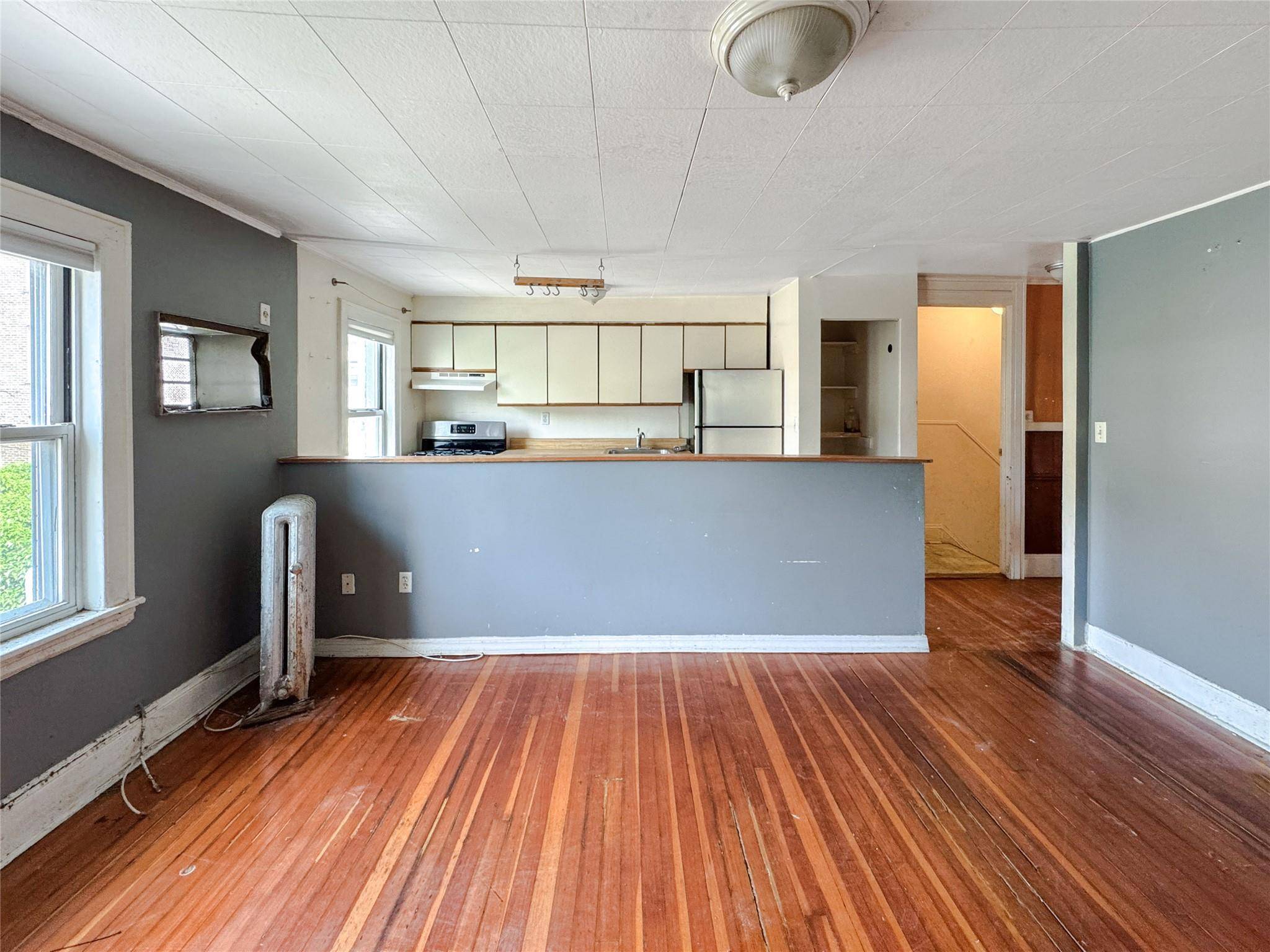 Astoria, NY 11105,19-23 23rd RD