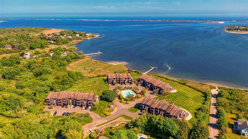 East Moriches, NY 11940,59-31 Watchogue AVE
