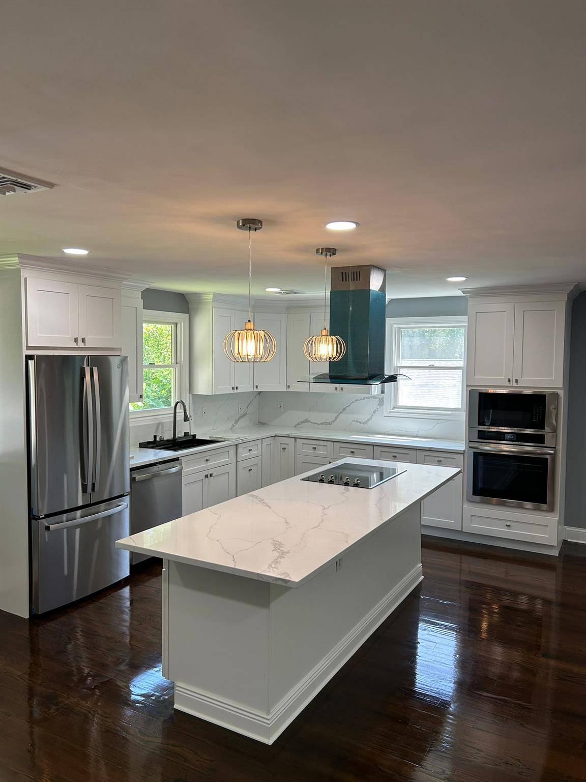 Centerport, NY 11721,45 Forest DR