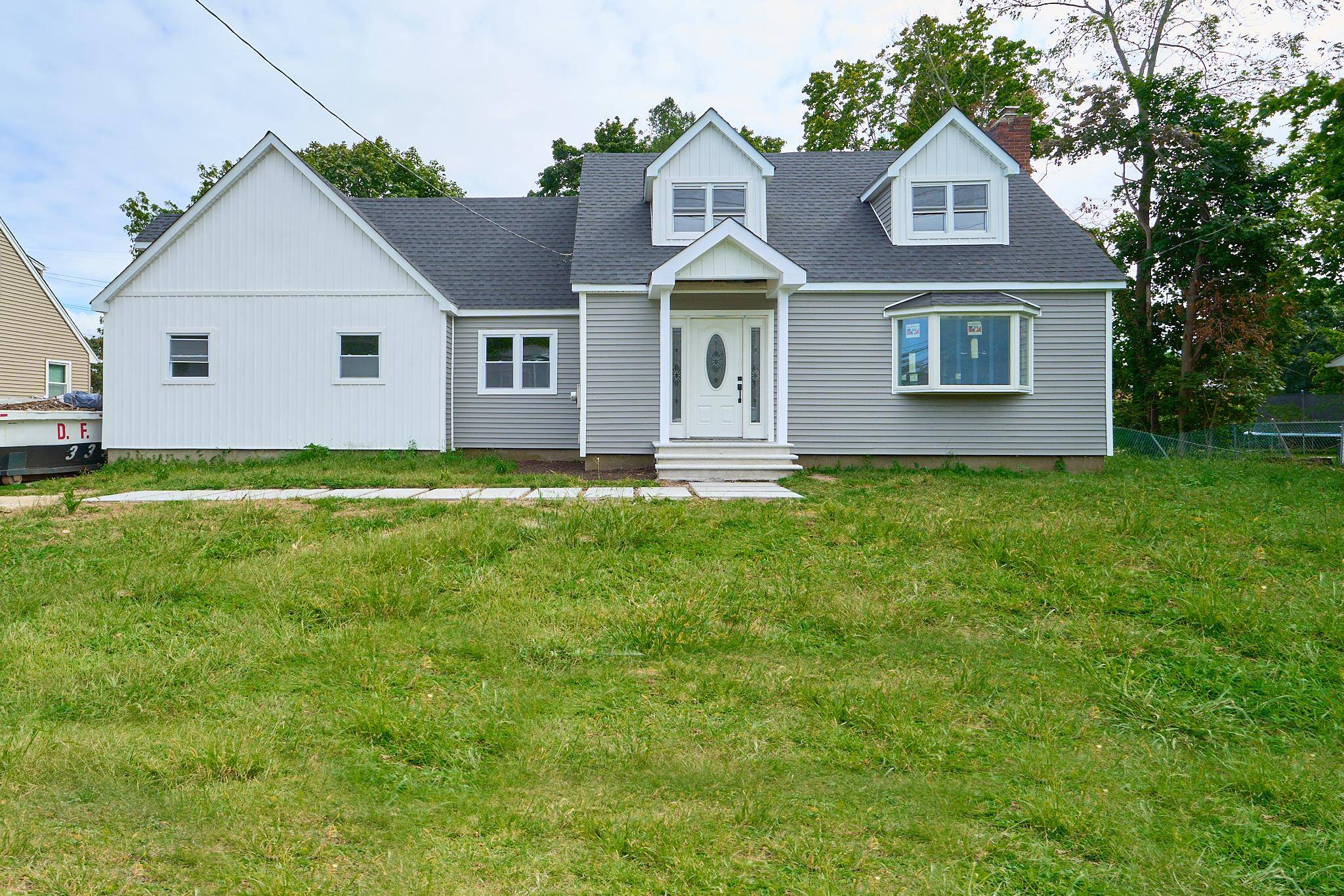 Greenlawn, NY 11740,34 Smith ST