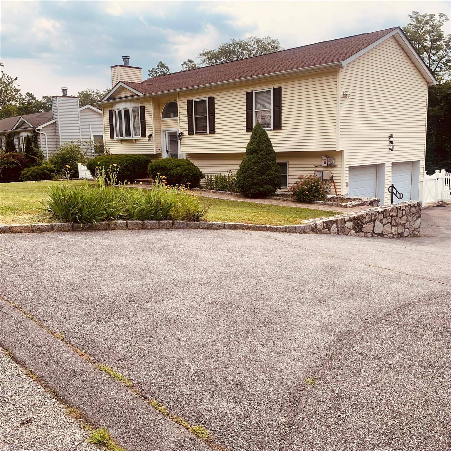 Ossining, NY 10562,5 Sabrina LN