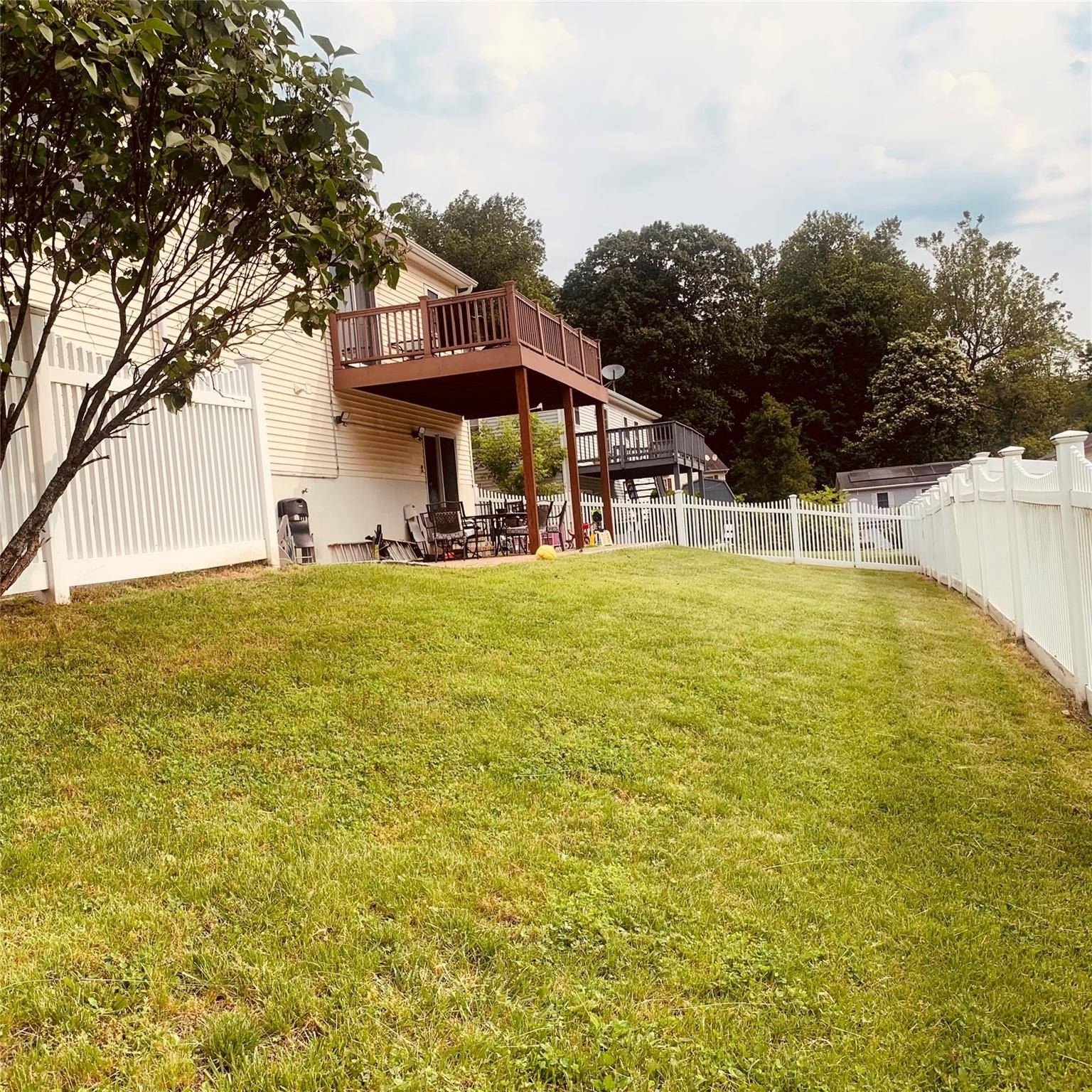 Ossining, NY 10562,5 Sabrina LN