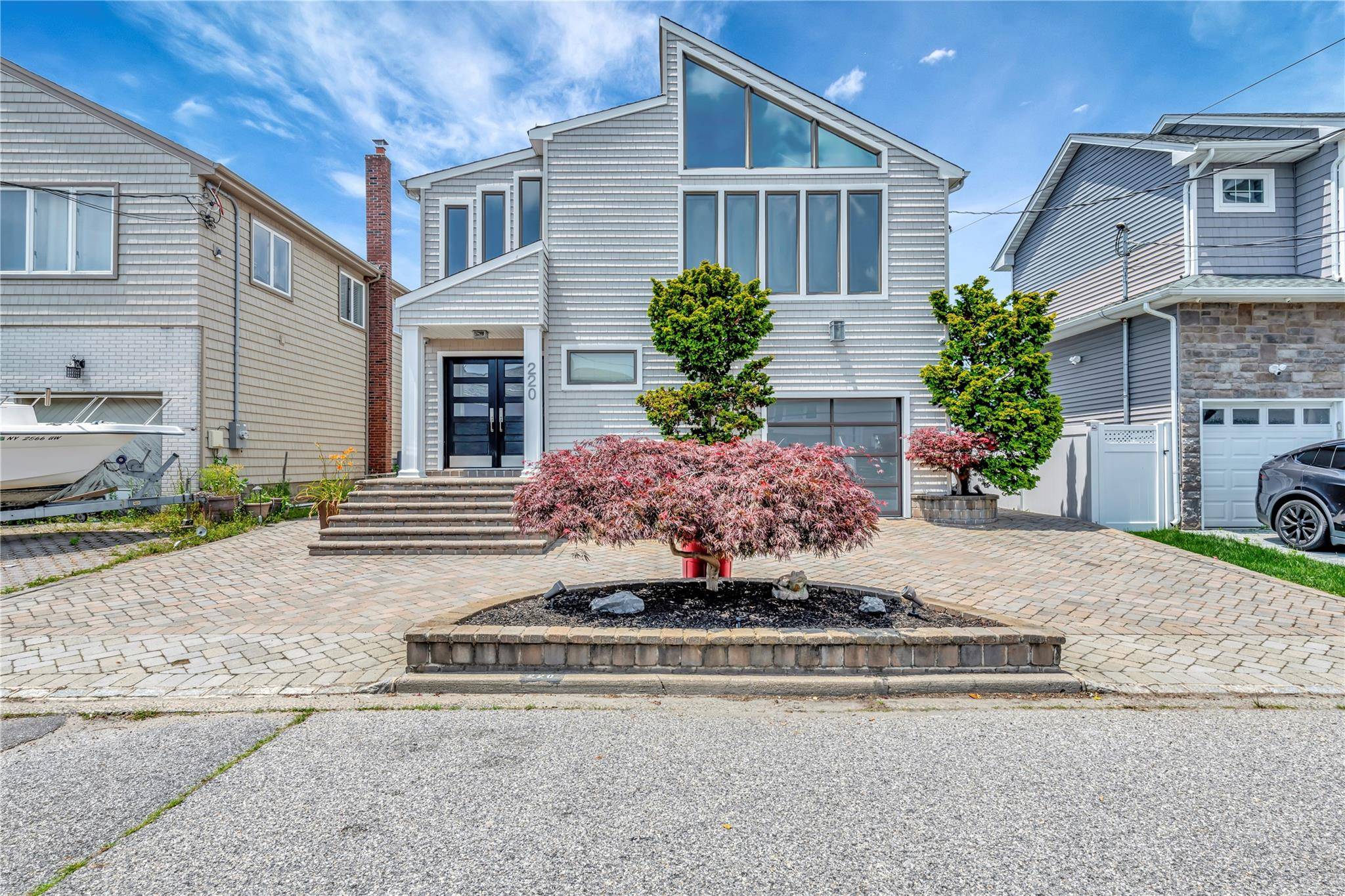 Bellmore, NY 11710,220 Lee PL