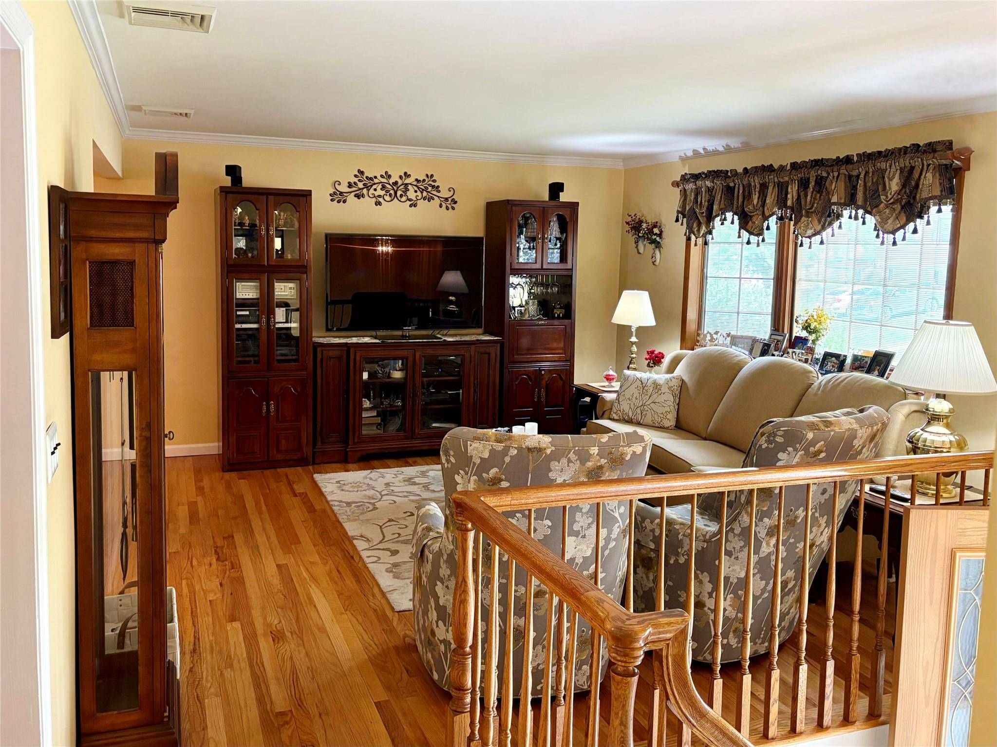 Highland Mills, NY 10930,21 Pleasant DR