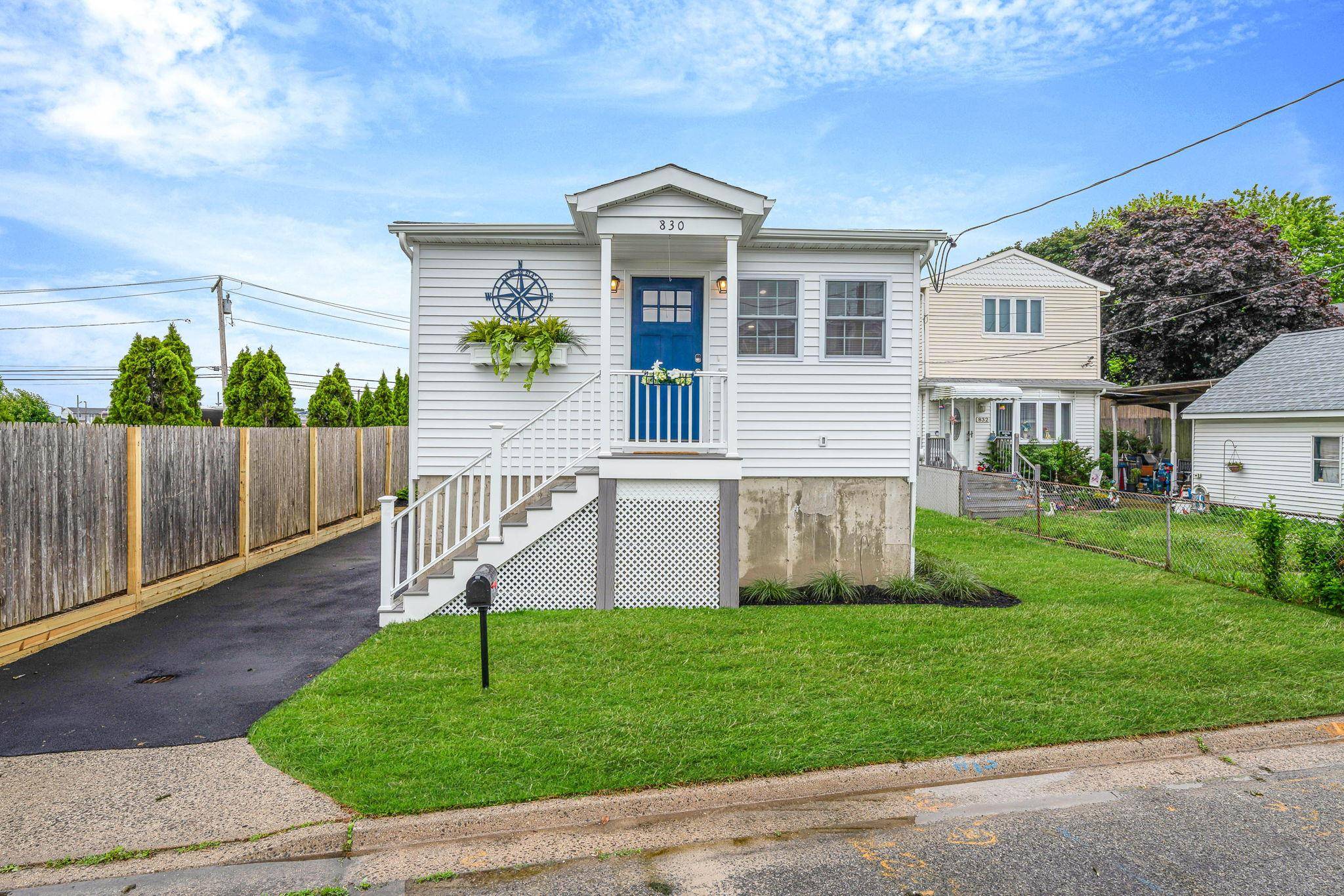 Lindenhurst, NY 11757,830 Ocean ST