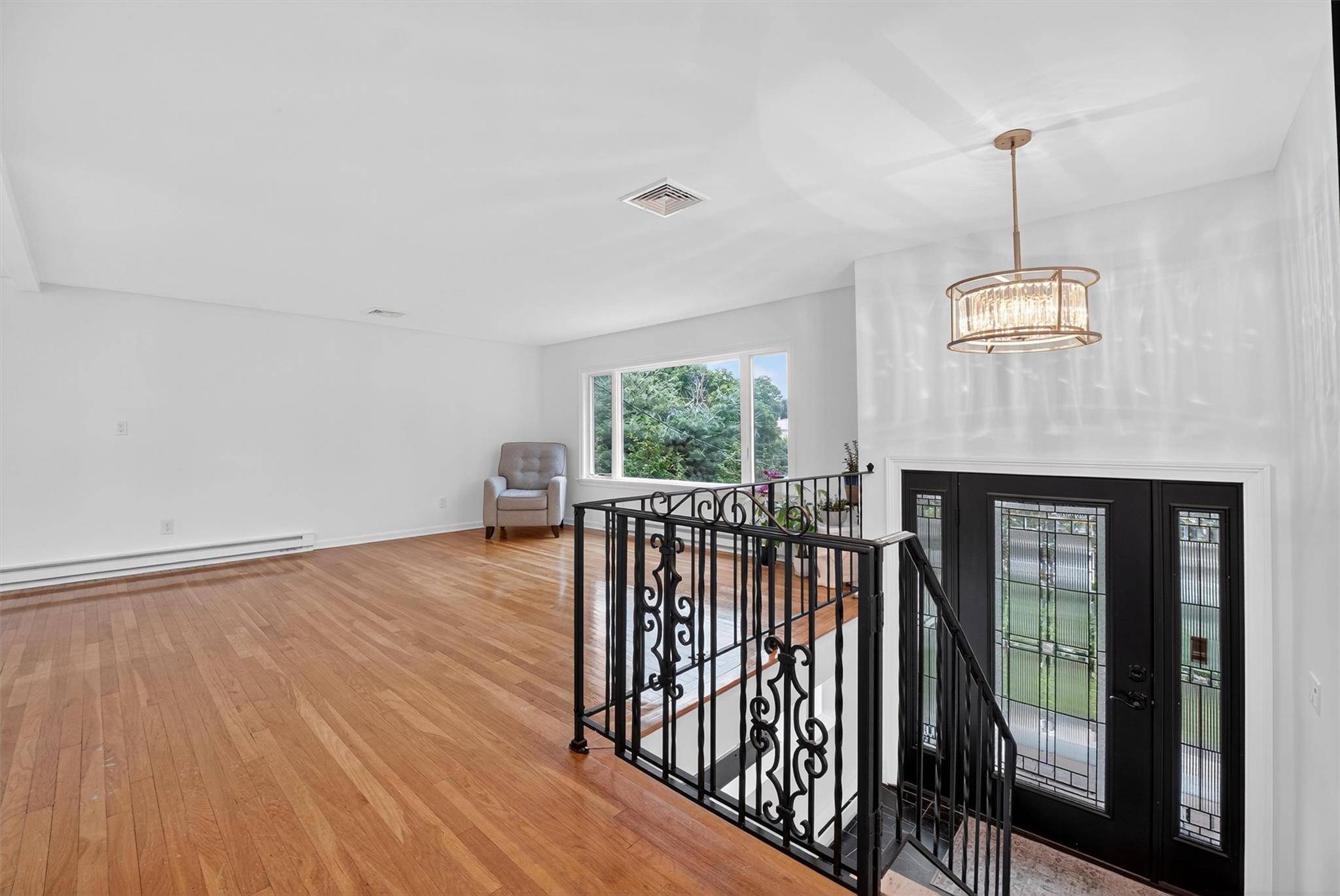 Garrison, NY 10524,12 Valley LN