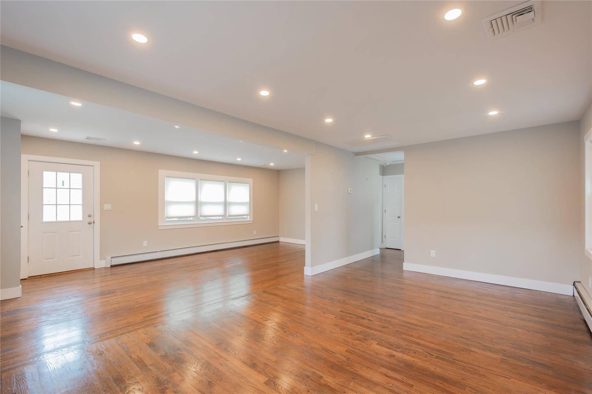 Bethpage, NY 11714,36 Irving ST