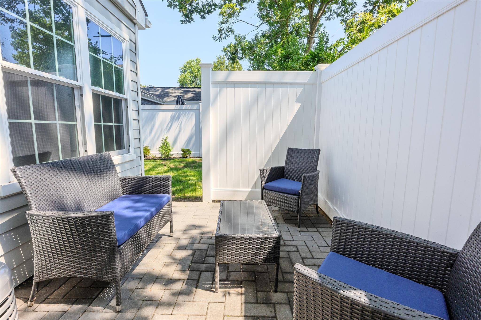 Ridge, NY 11961,202 Kingston DR