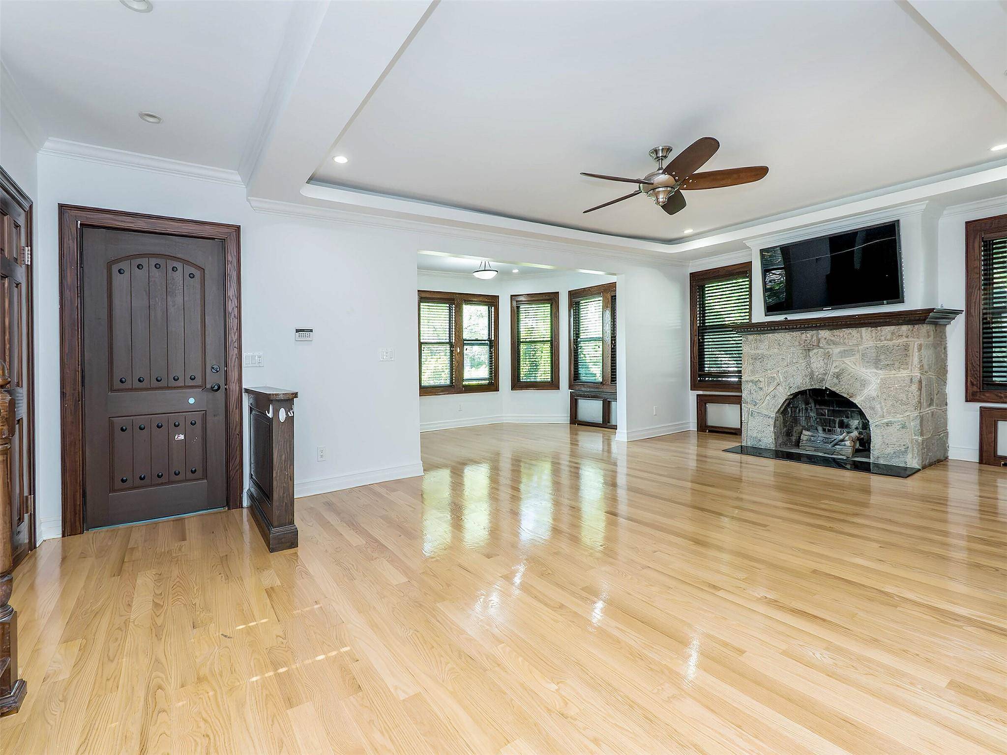 Great Neck, NY 11023,48 Baker Hill RD