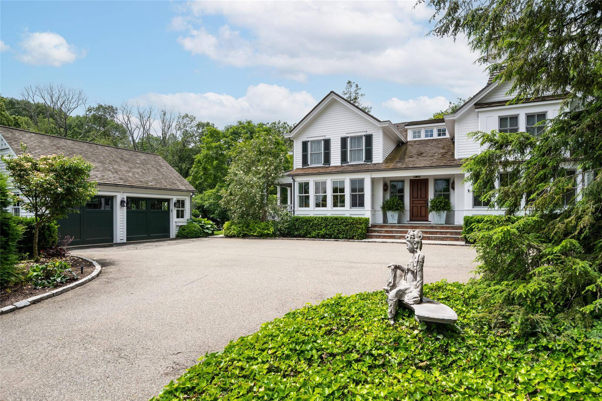 Locust Valley, NY 11560,1 Bayville RD