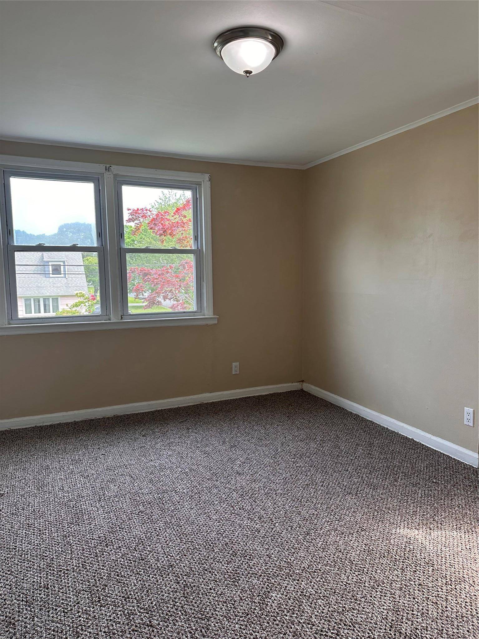 West Babylon, NY 11704,1239 4th ST