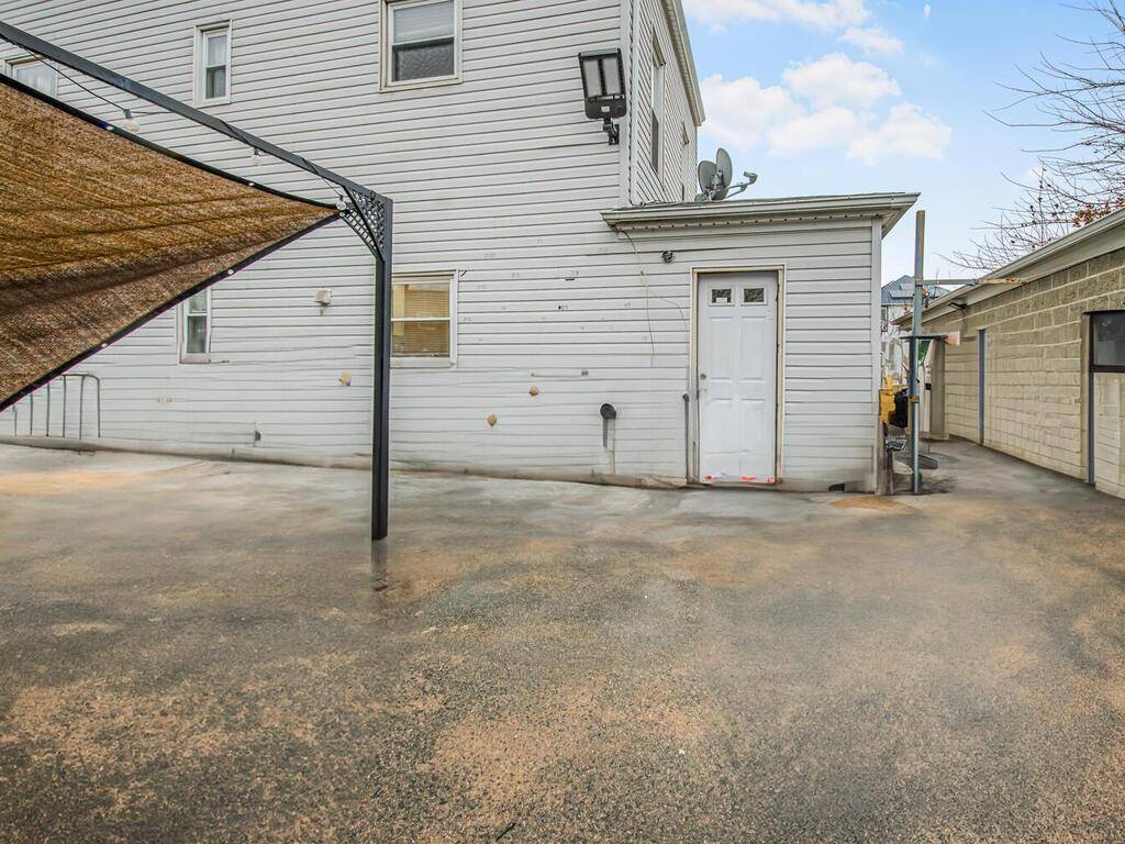 Bronx, NY 10461,1465 Mayflower AVE