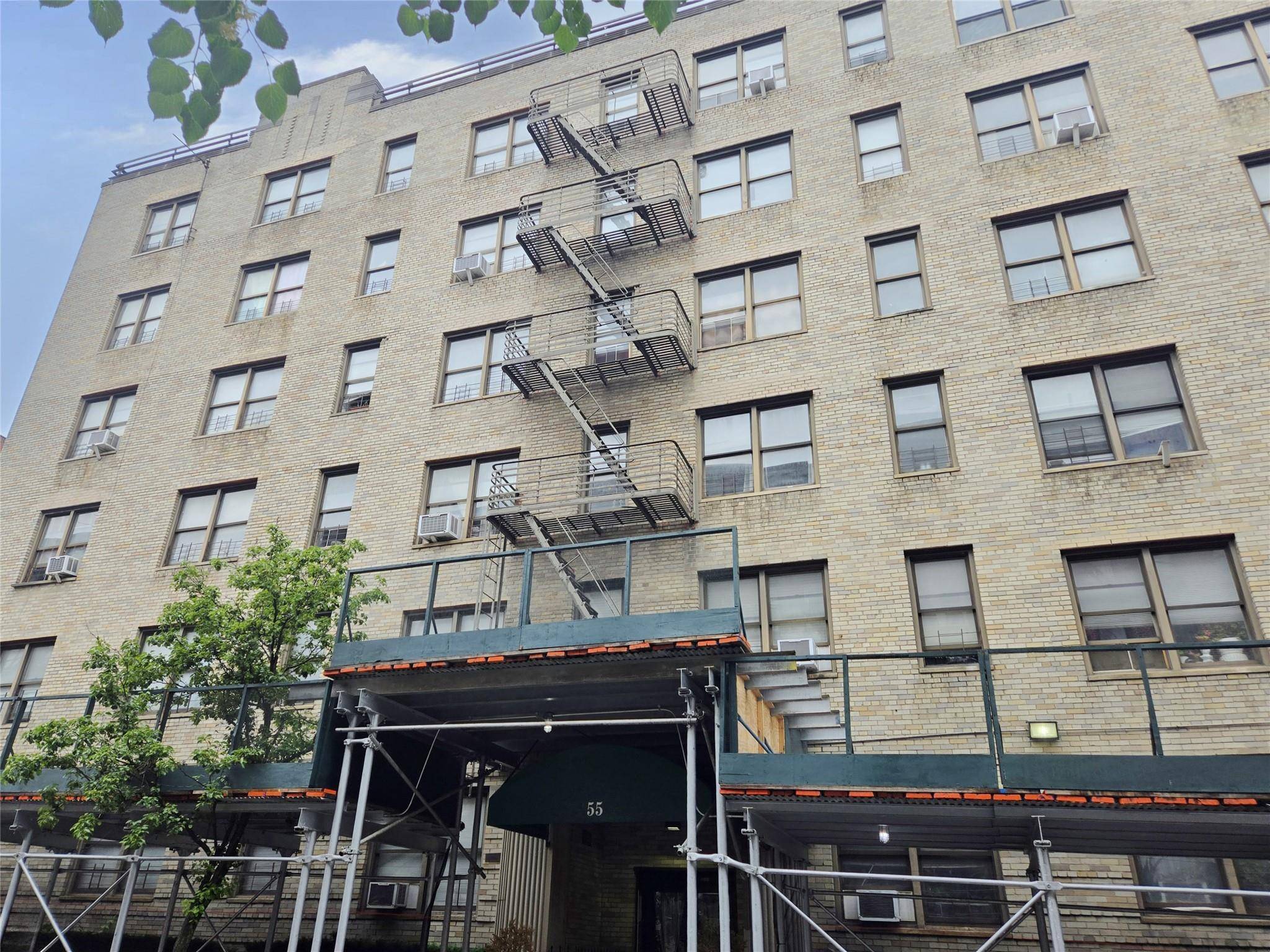 Bronx, NY 10468,55 E 190th ST #45