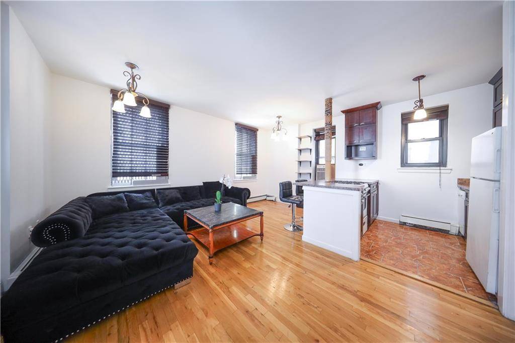New York (manhattan), NY 10037,2090 Madison AVE #4D