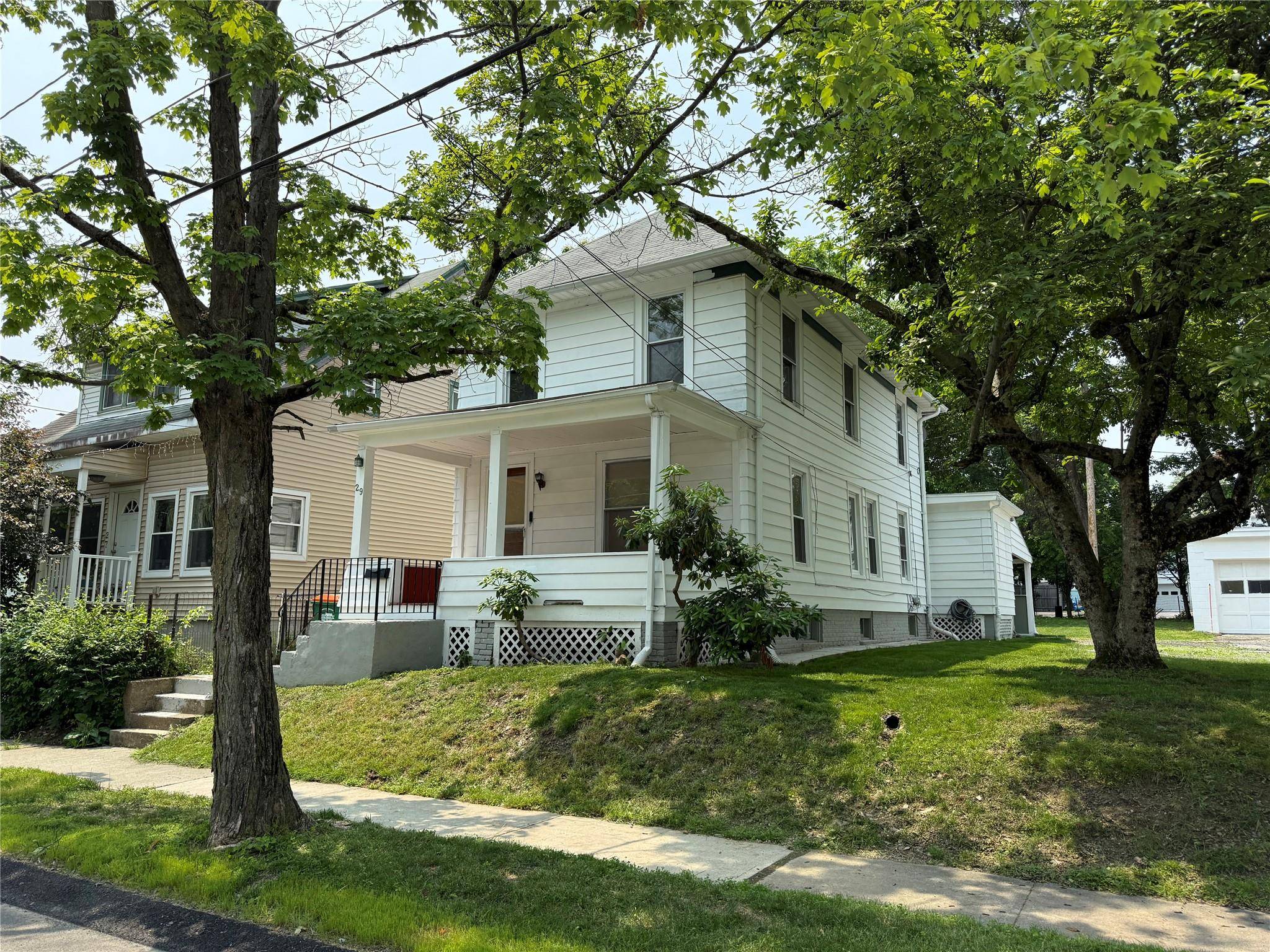 Poughkeepsie, NY 12601,29 Kelsey RD