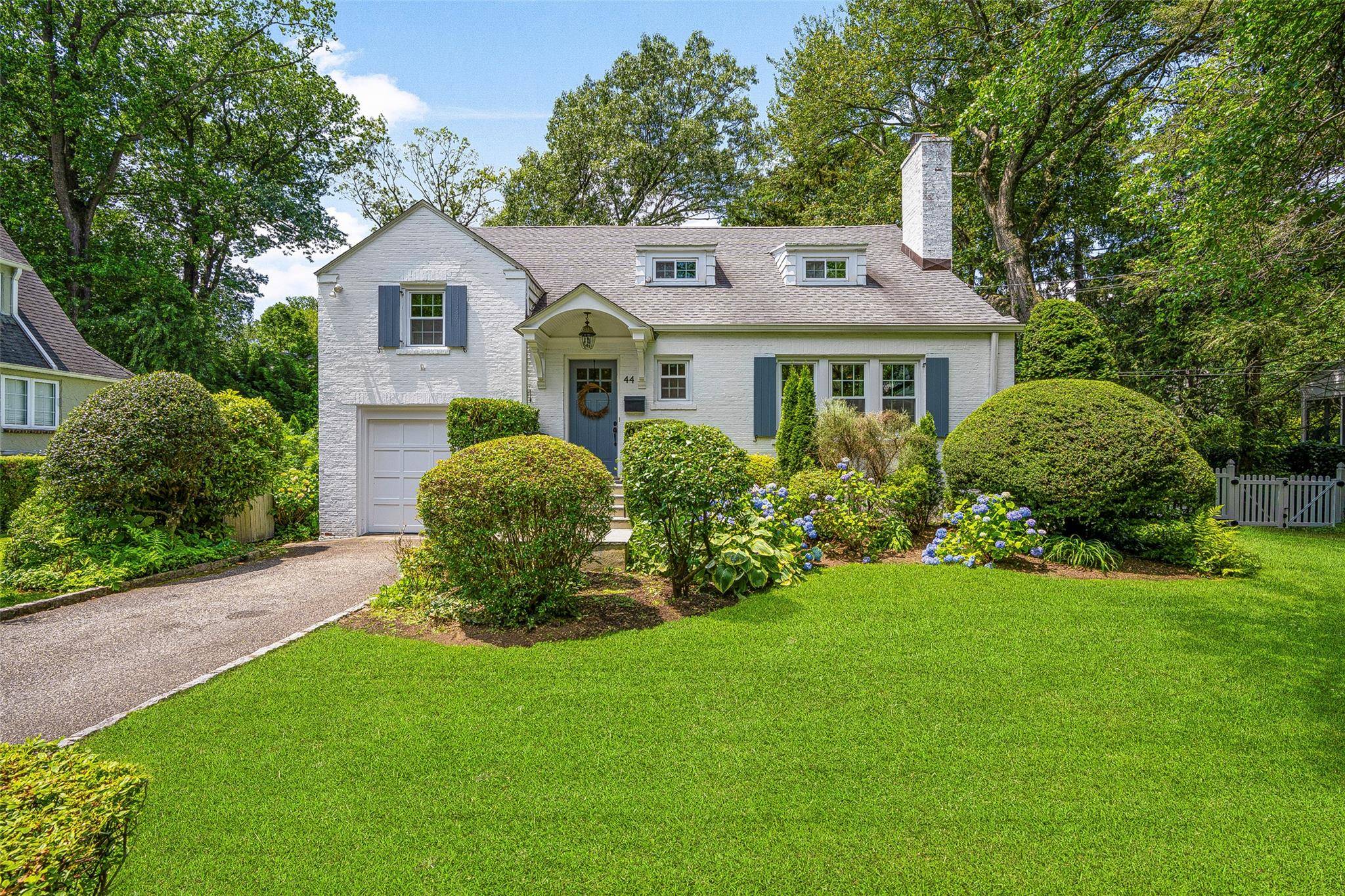 New Rochelle, NY 10804,44 Kingsbury RD