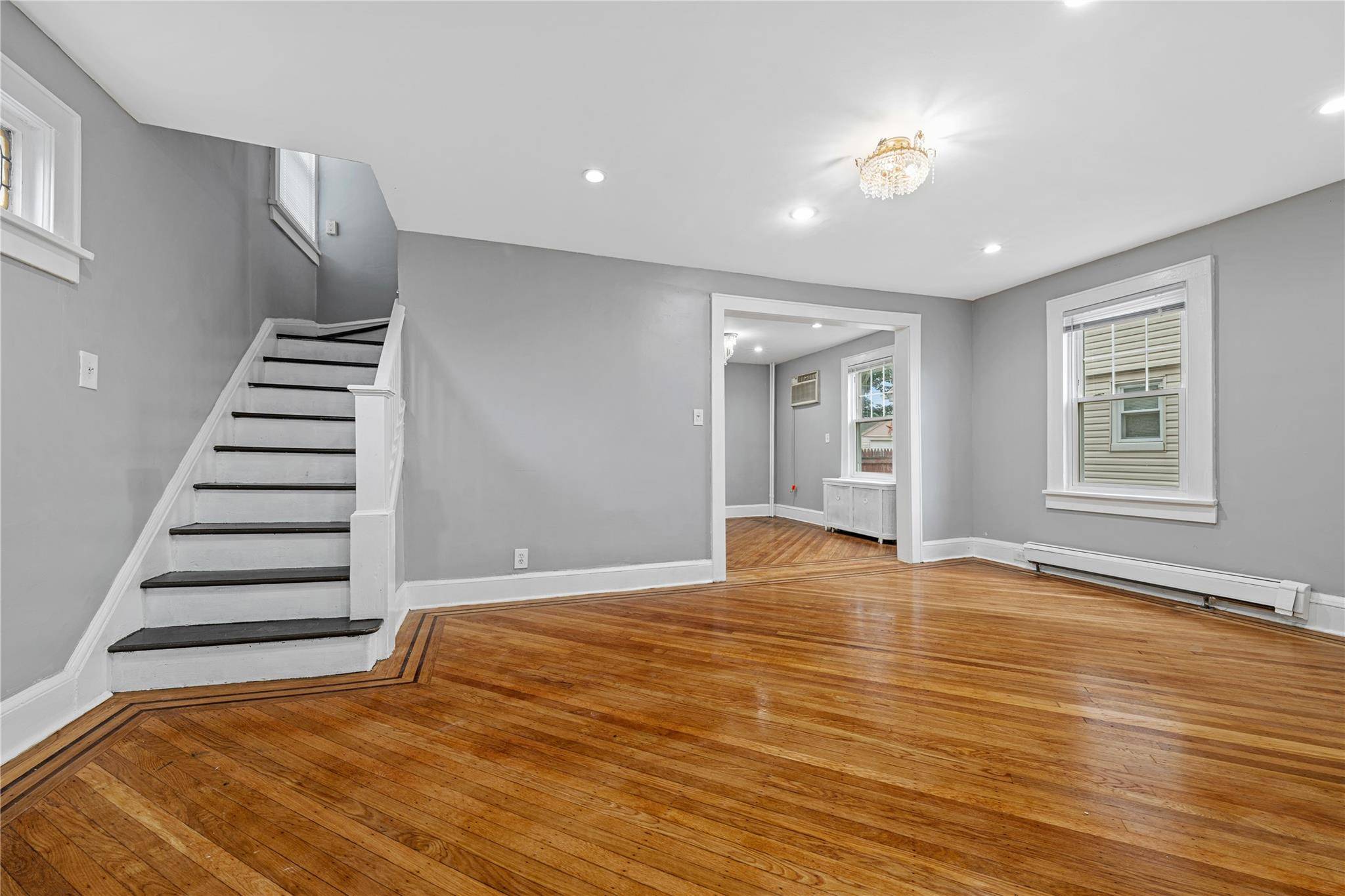 Queens Village, NY 11428,9123 215th ST