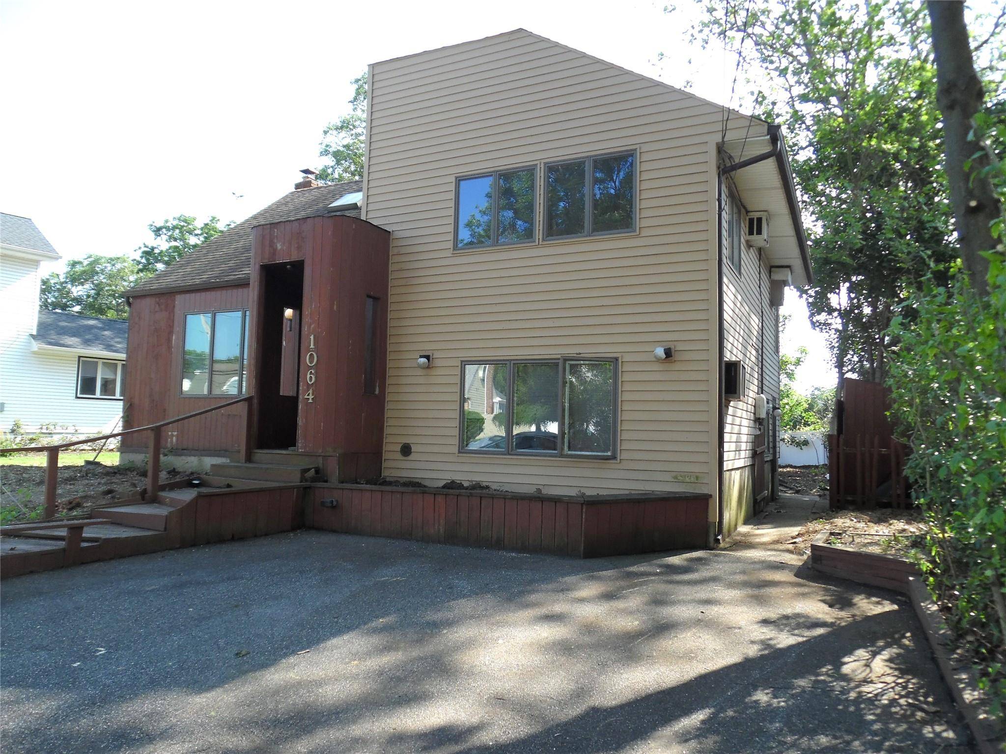 North Bellmore, NY 11710,1064 Barbara CT