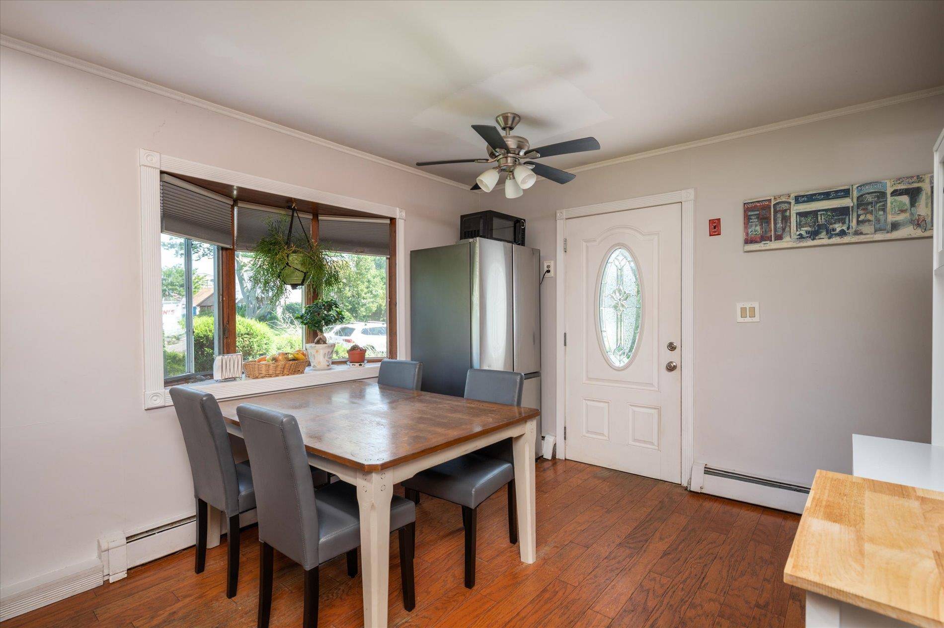 Wantagh, NY 11793,238 Willowood DR