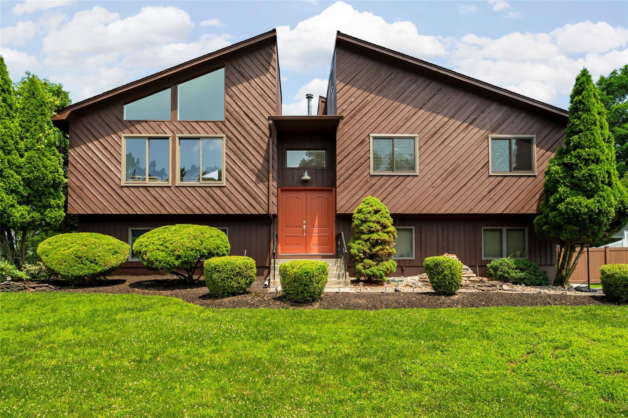Stony Point, NY 10980,42 Walter DR