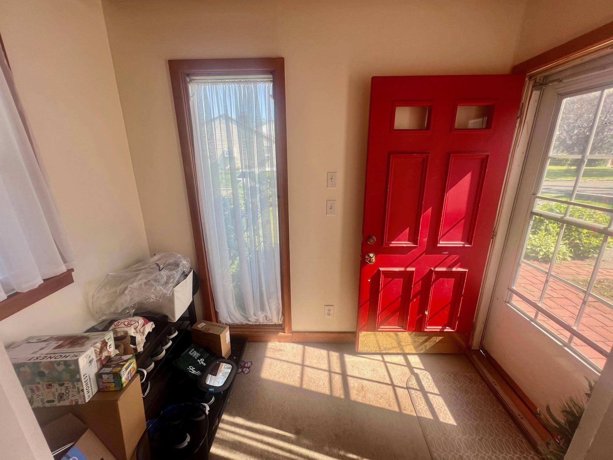 Elmsford, NY 10523,32 Beaver Hill RD