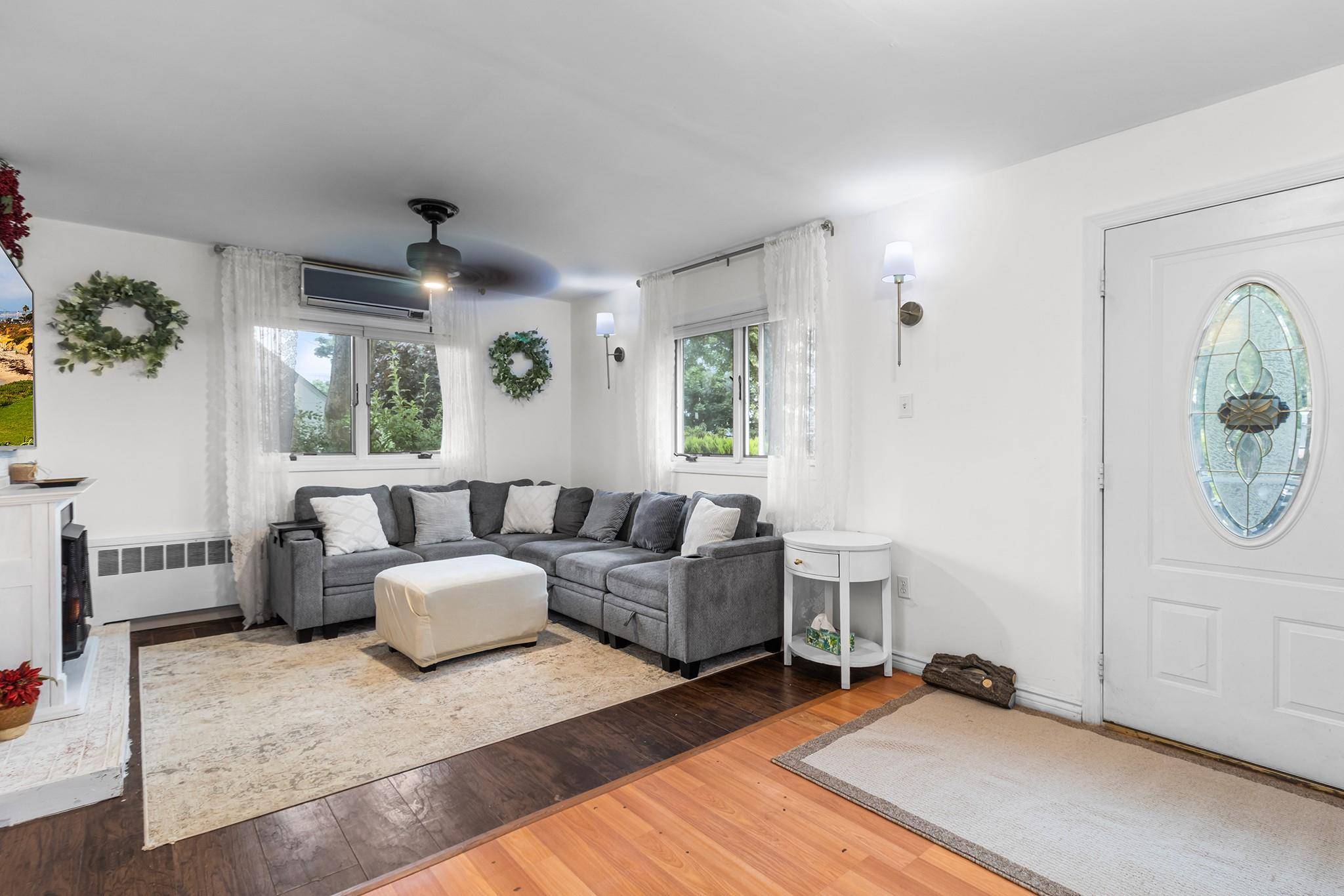 Bethpage, NY 11714,121 Thomas AVE