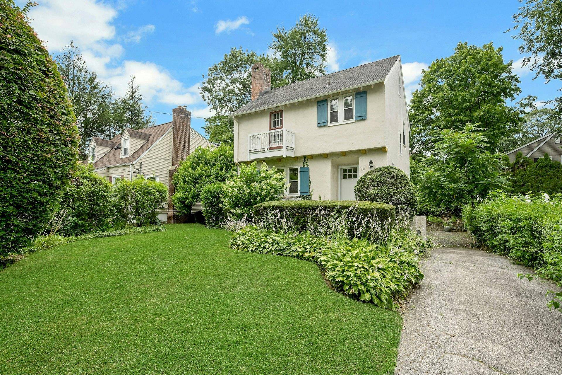 Scarsdale, NY 10583,151 Clarence RD