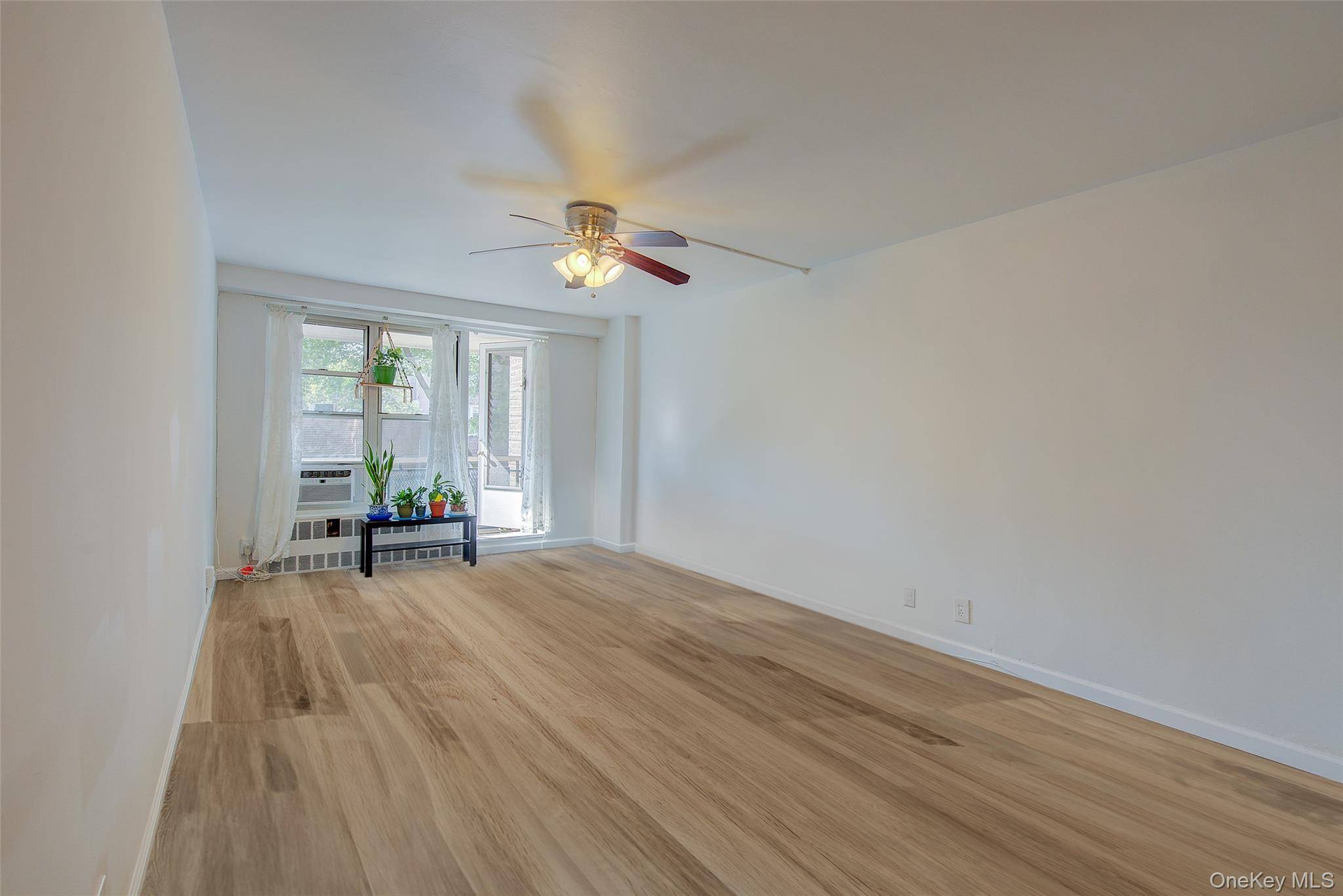 Jackson Heights, NY 11372,35-51 85 ST #2C