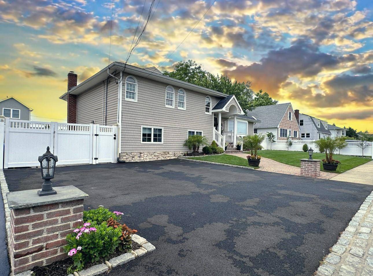 Amity Harbor, NY 11701,59 western concourse
