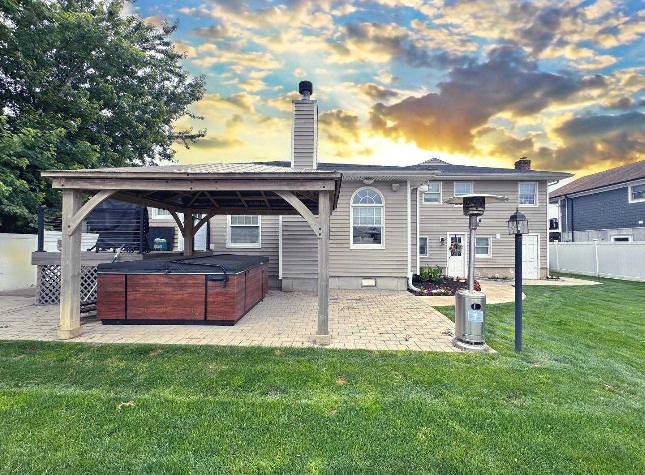 Amity Harbor, NY 11701,59 western concourse